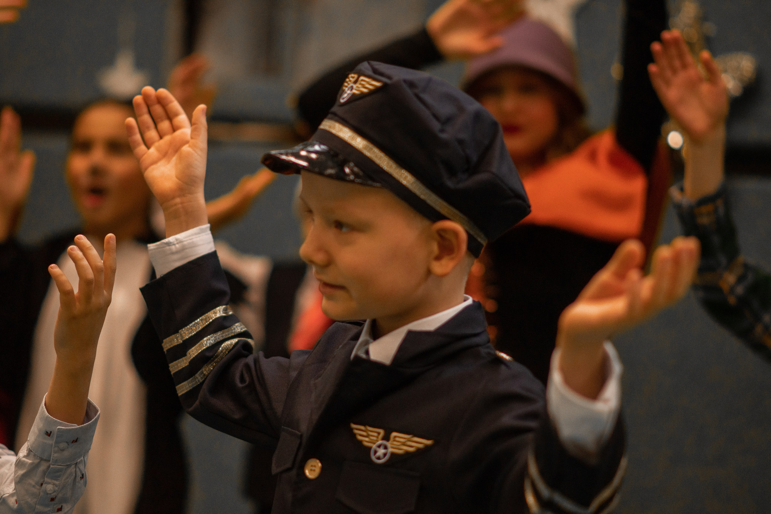 Новогодний хоровод. Семейный и детский фотограф