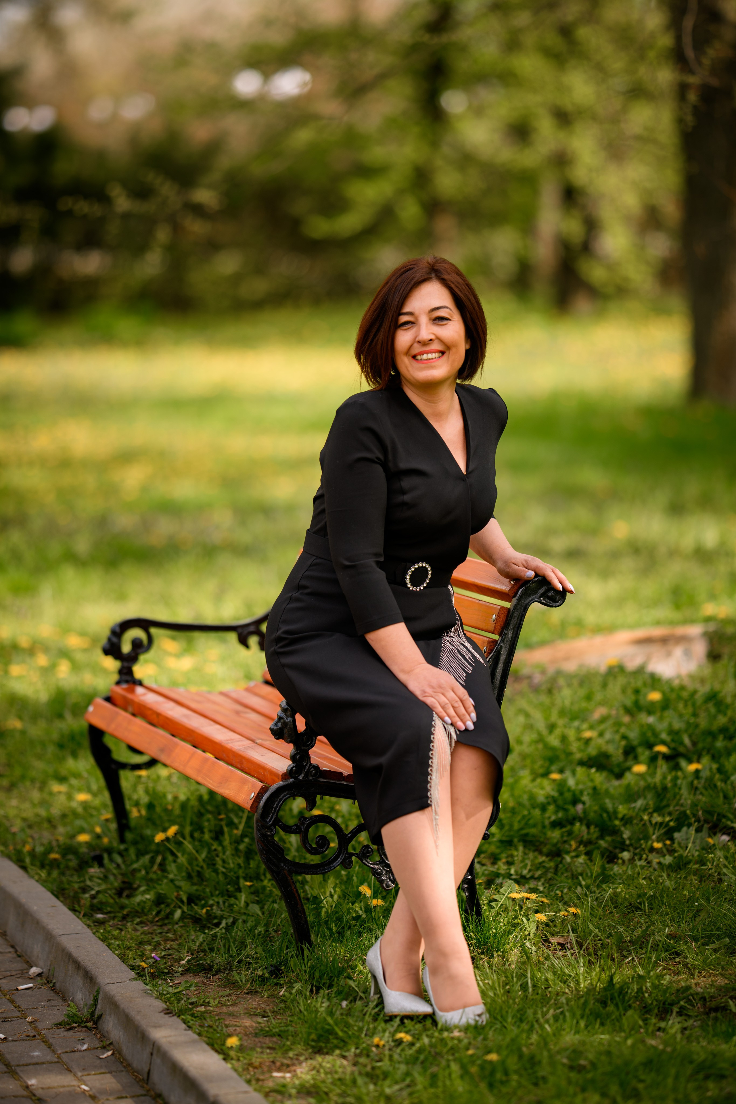 Domeniul Lupaș 200 lei/ toată clasa. Trendy Albums