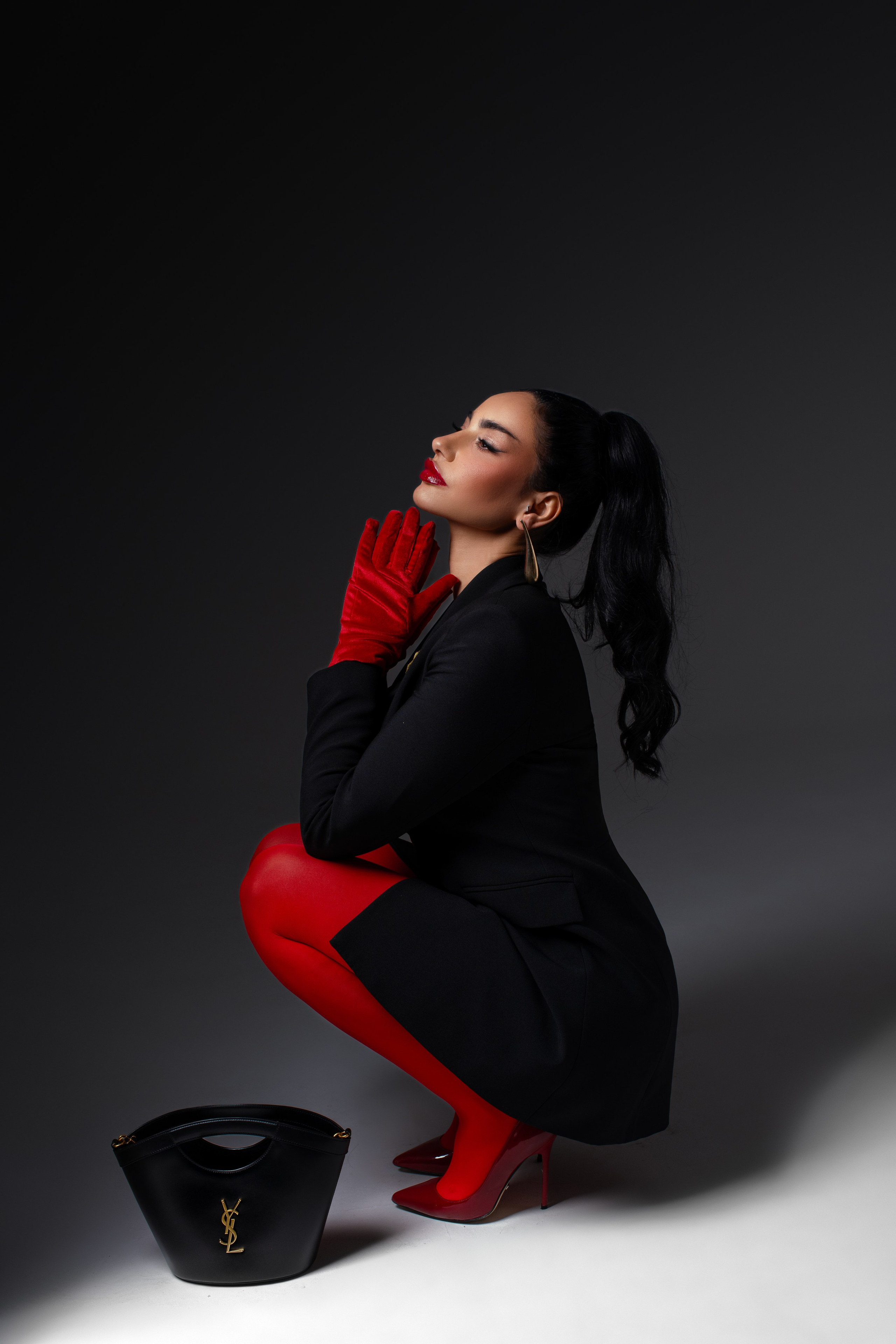 Özlem. Meisha Photo