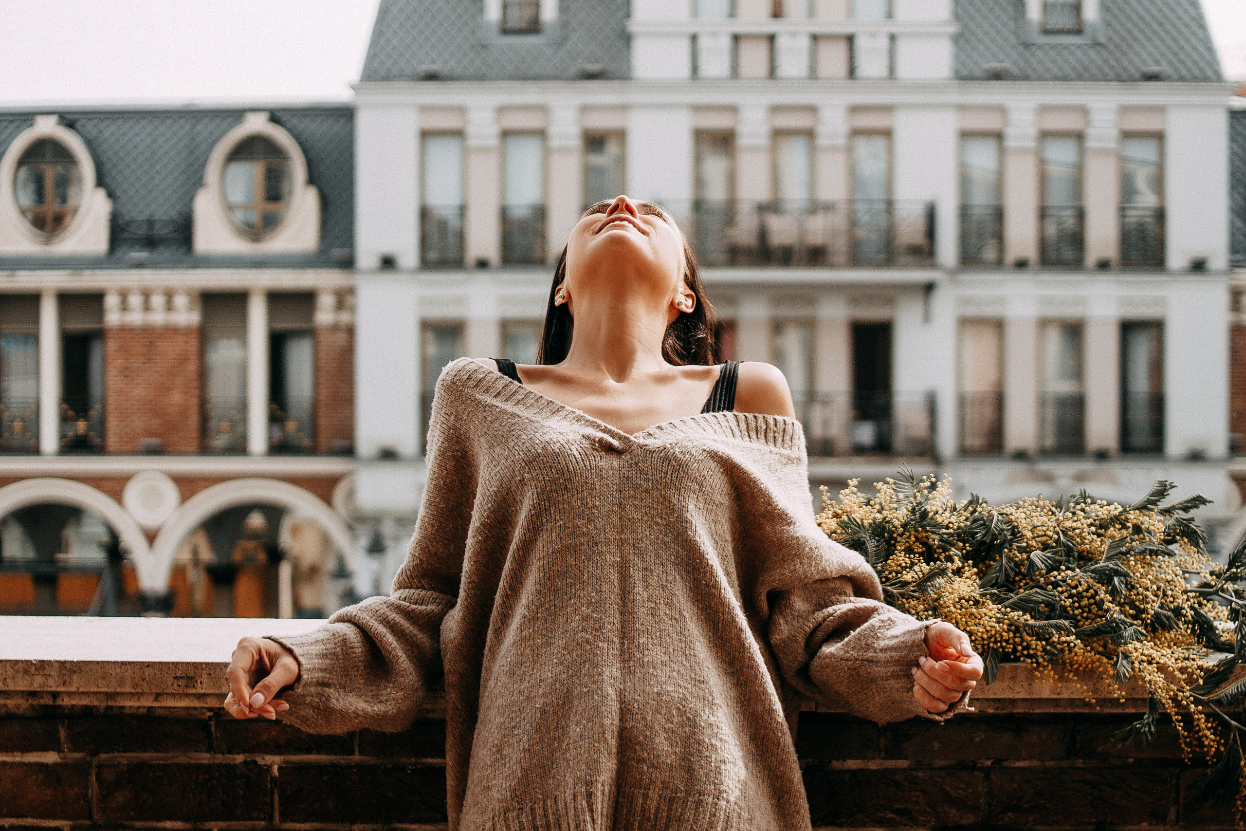 Walking with mimosa. Wedding and portrait photographer in Beograd Ekaterina Makedonskaya