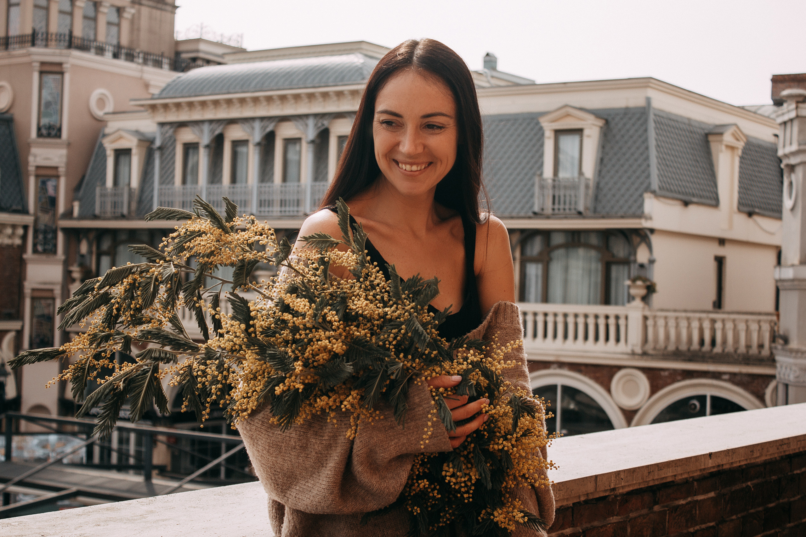 Walking with mimosa. Wedding and portrait photographer in Beograd Ekaterina Makedonskaya