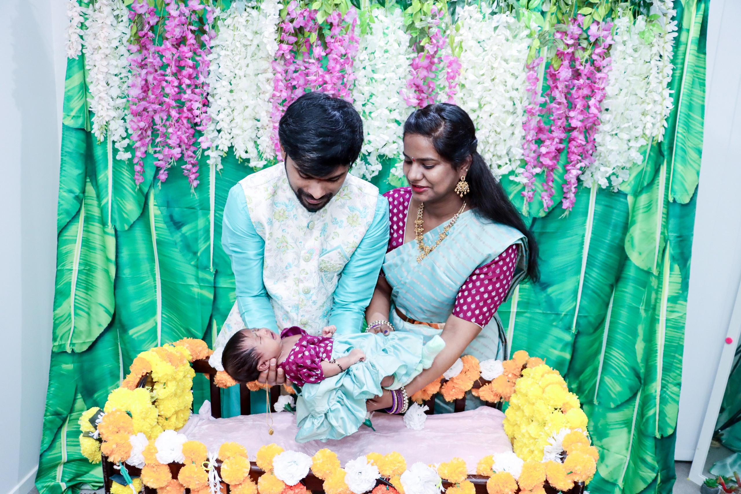 21st Ceremony. MHCreative is family-oriented photographer based in SYDNEY