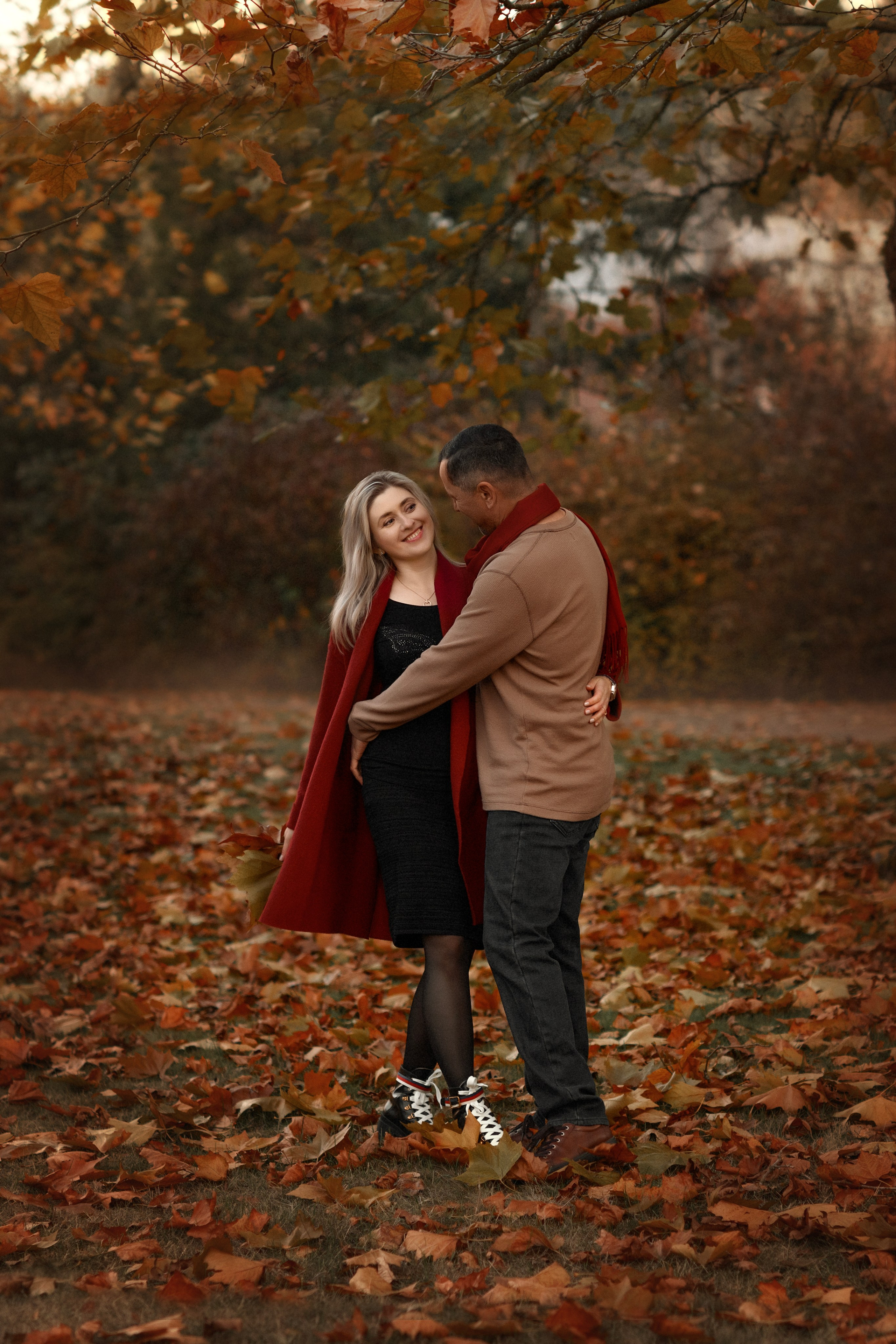 Autumn romance. Wedding & portrait photography in the Seattle Area. Helen Michelle photographer