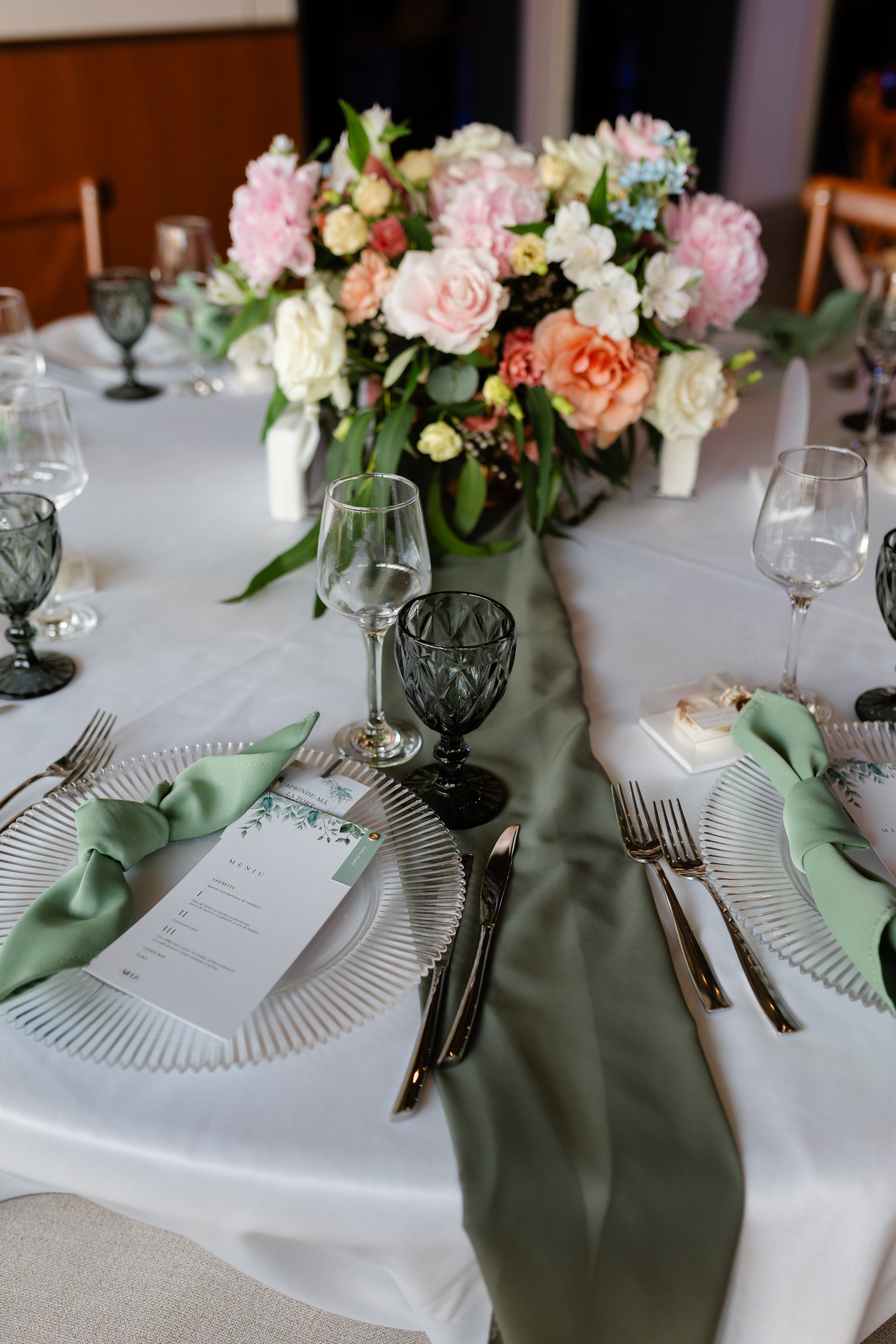 Flori & Cosmin. Main