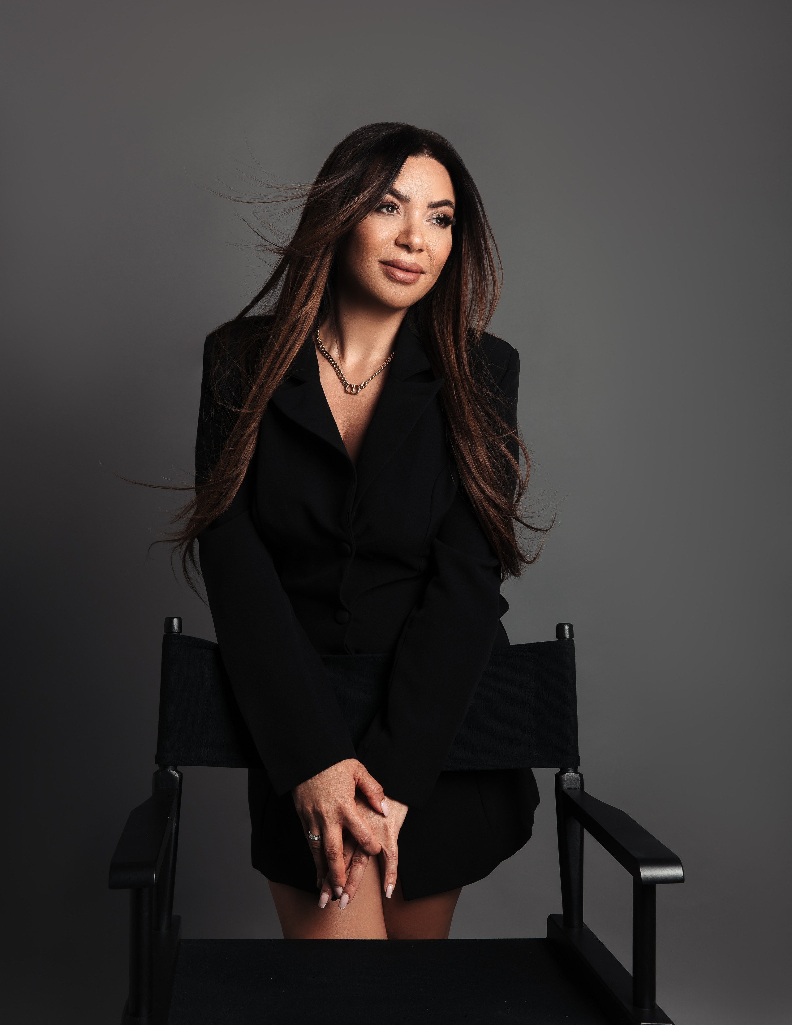 Portraits. Los Angeles maternity, boudoir and family photographer