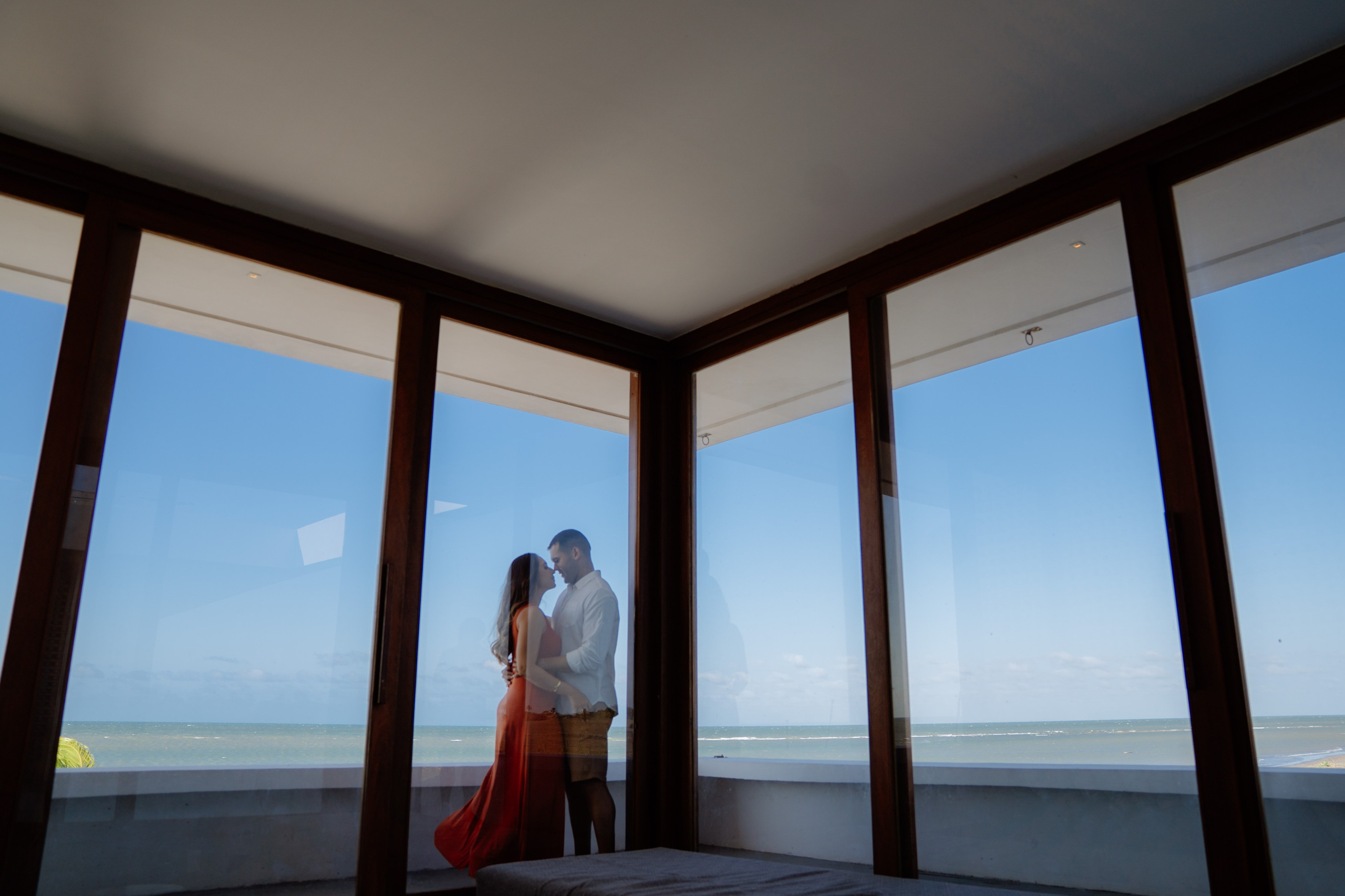 Stefany e Aurélio. Luz suave, direção leve e fotos que captam quem realmente você é