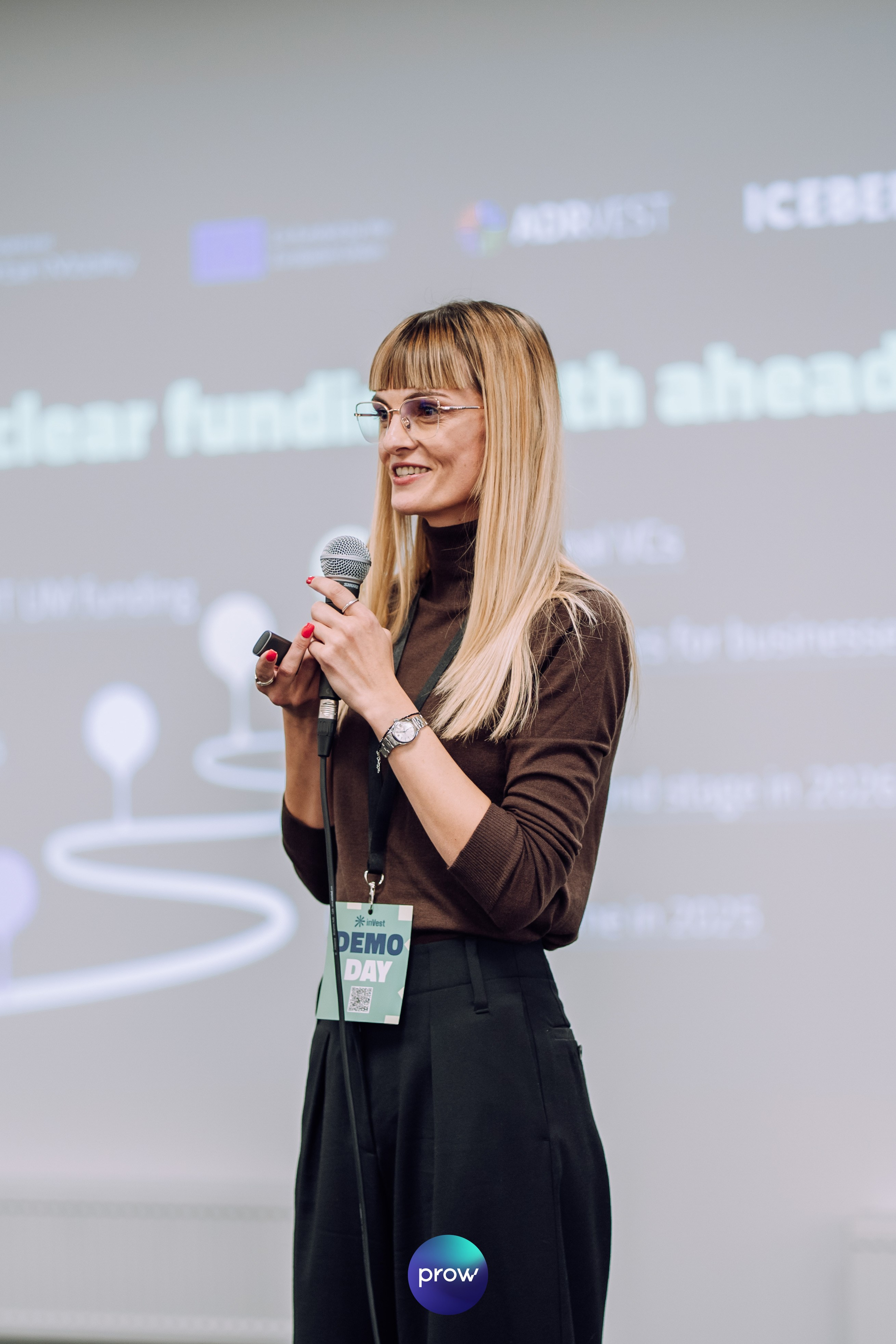 InVest DemoDay @ Cowork. Cozac Cristian Photographer