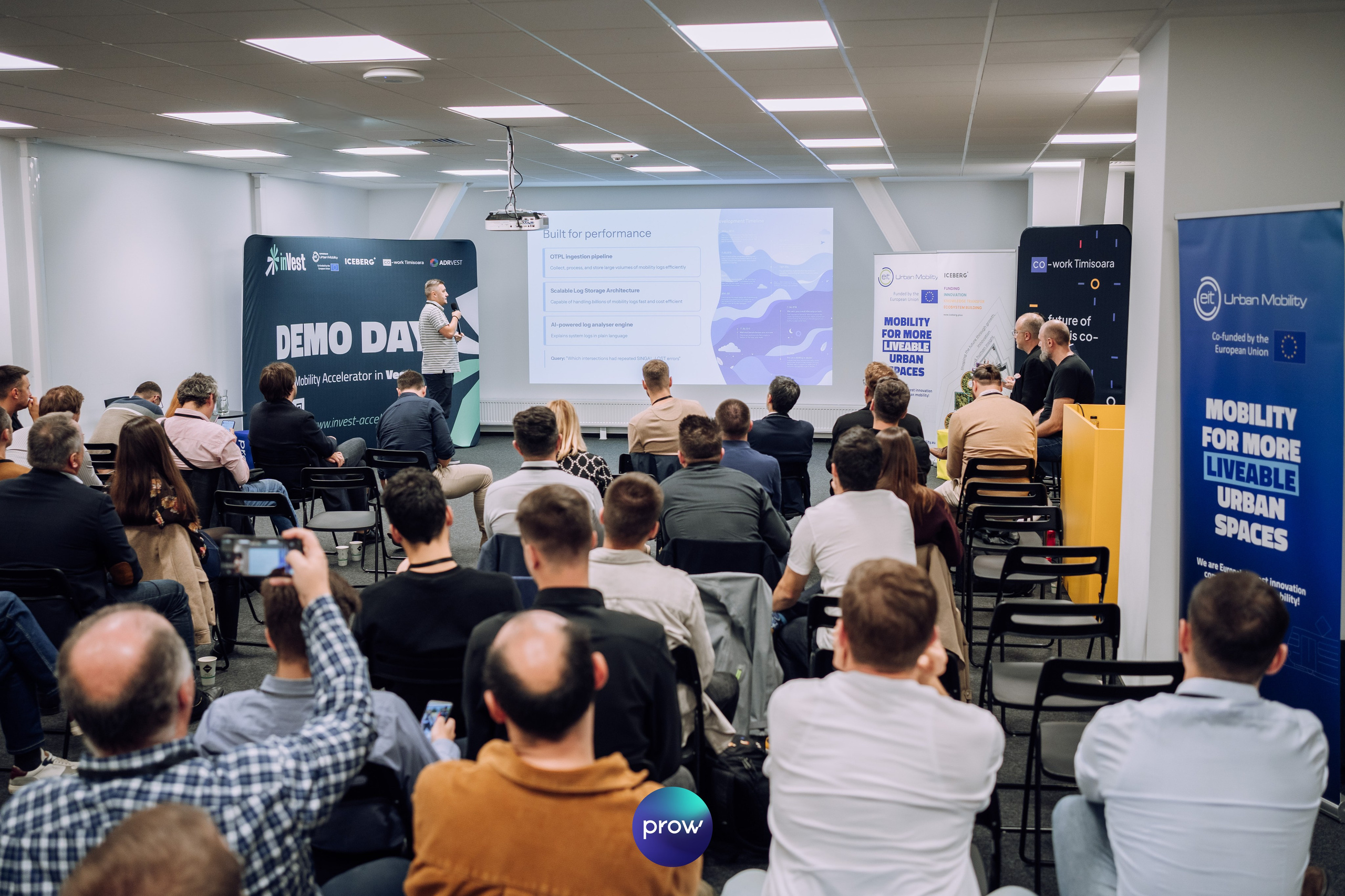 InVest DemoDay @ Cowork. Cozac Cristian Photographer