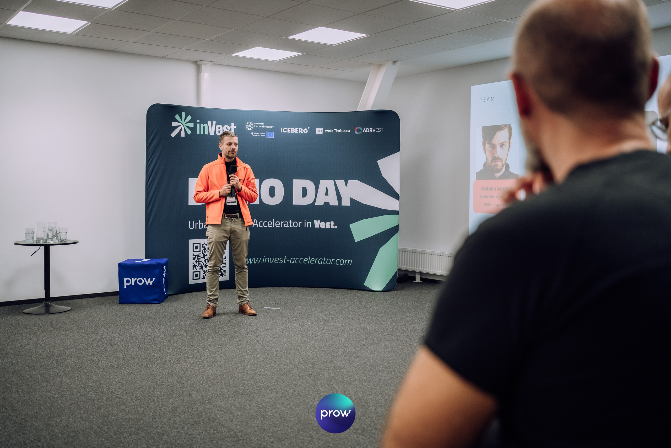 InVest DemoDay @ Cowork. Cozac Cristian Photographer