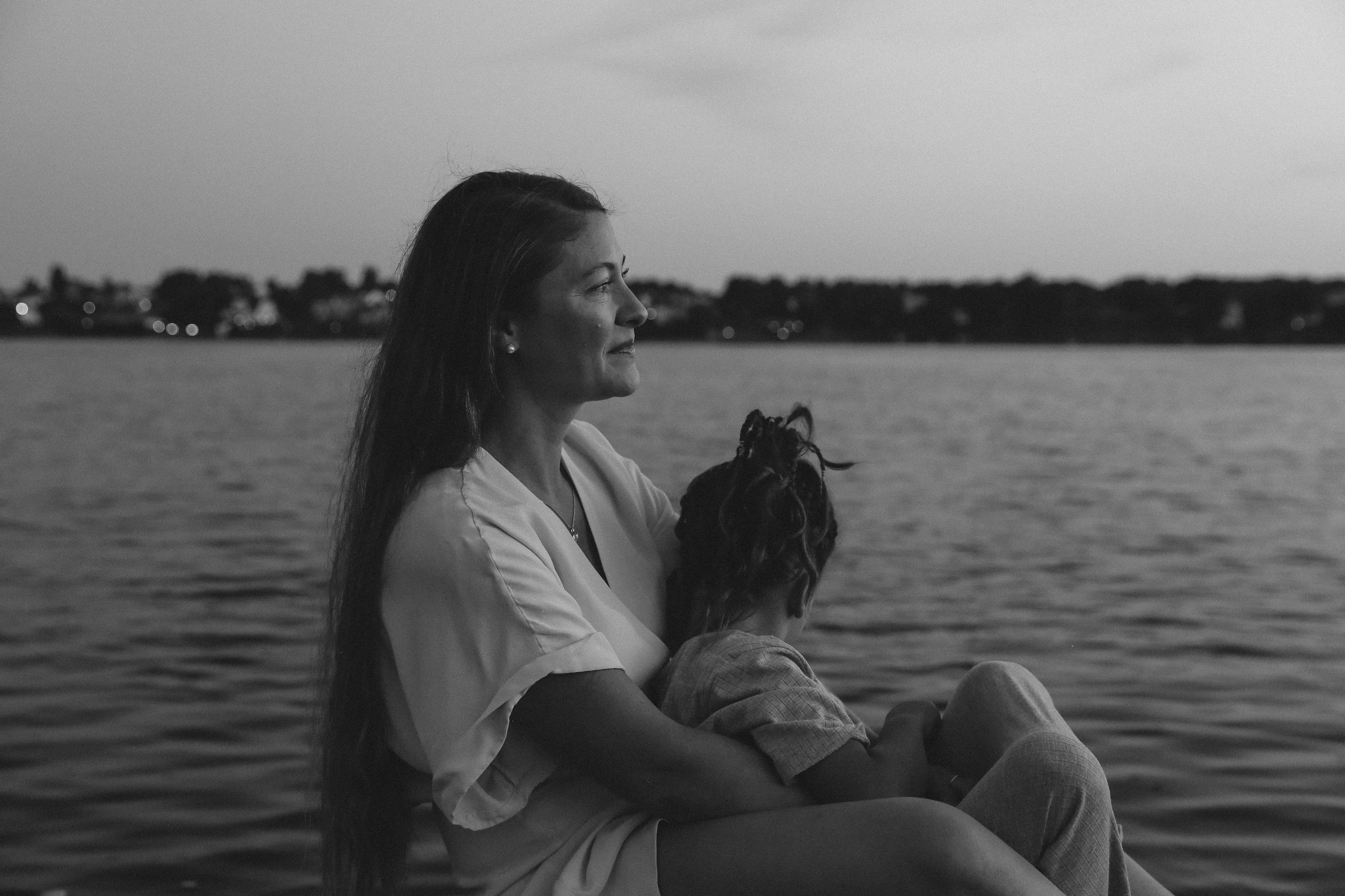 VALERIA & MARIA. MAIN