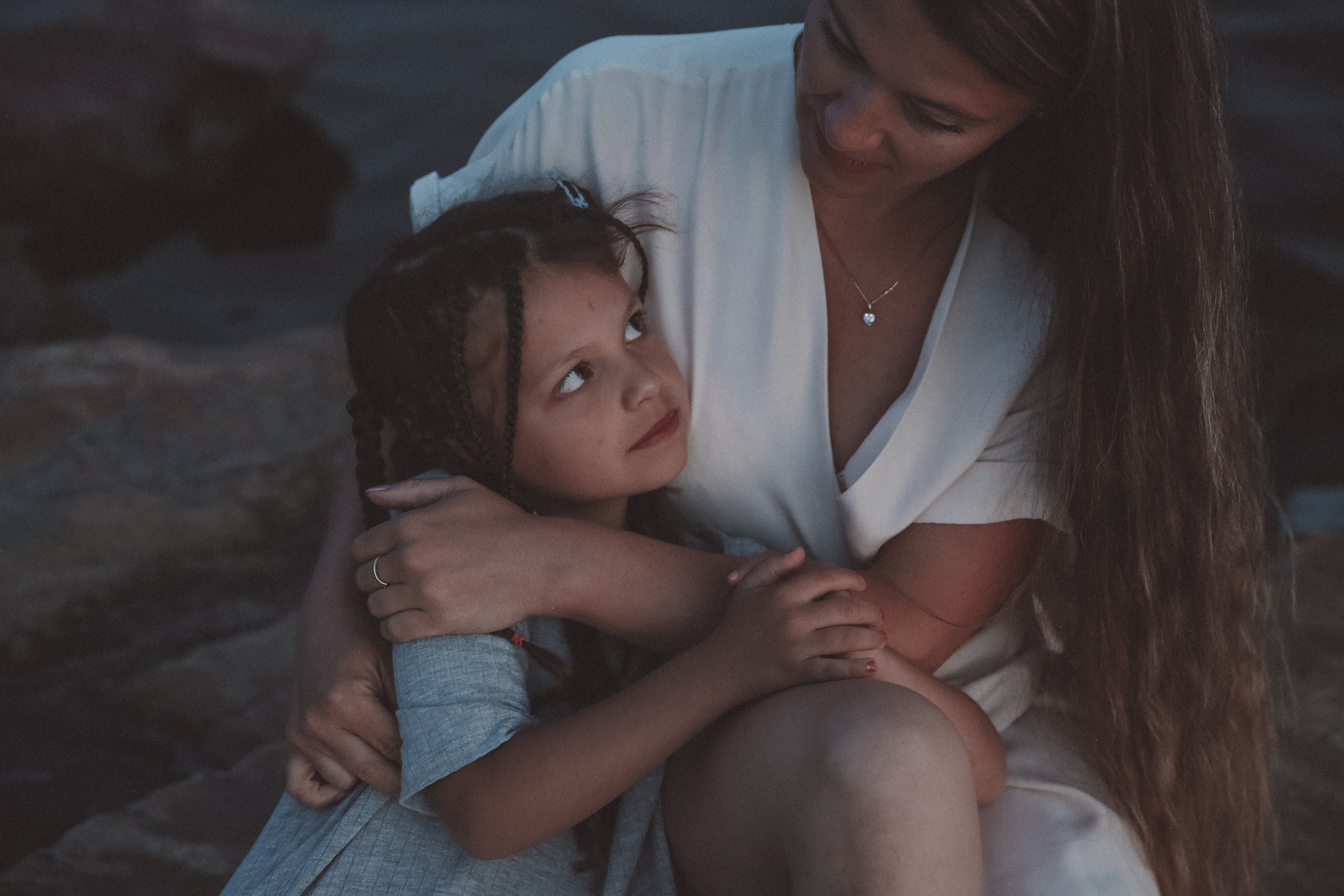 VALERIA & MARIA. MAIN