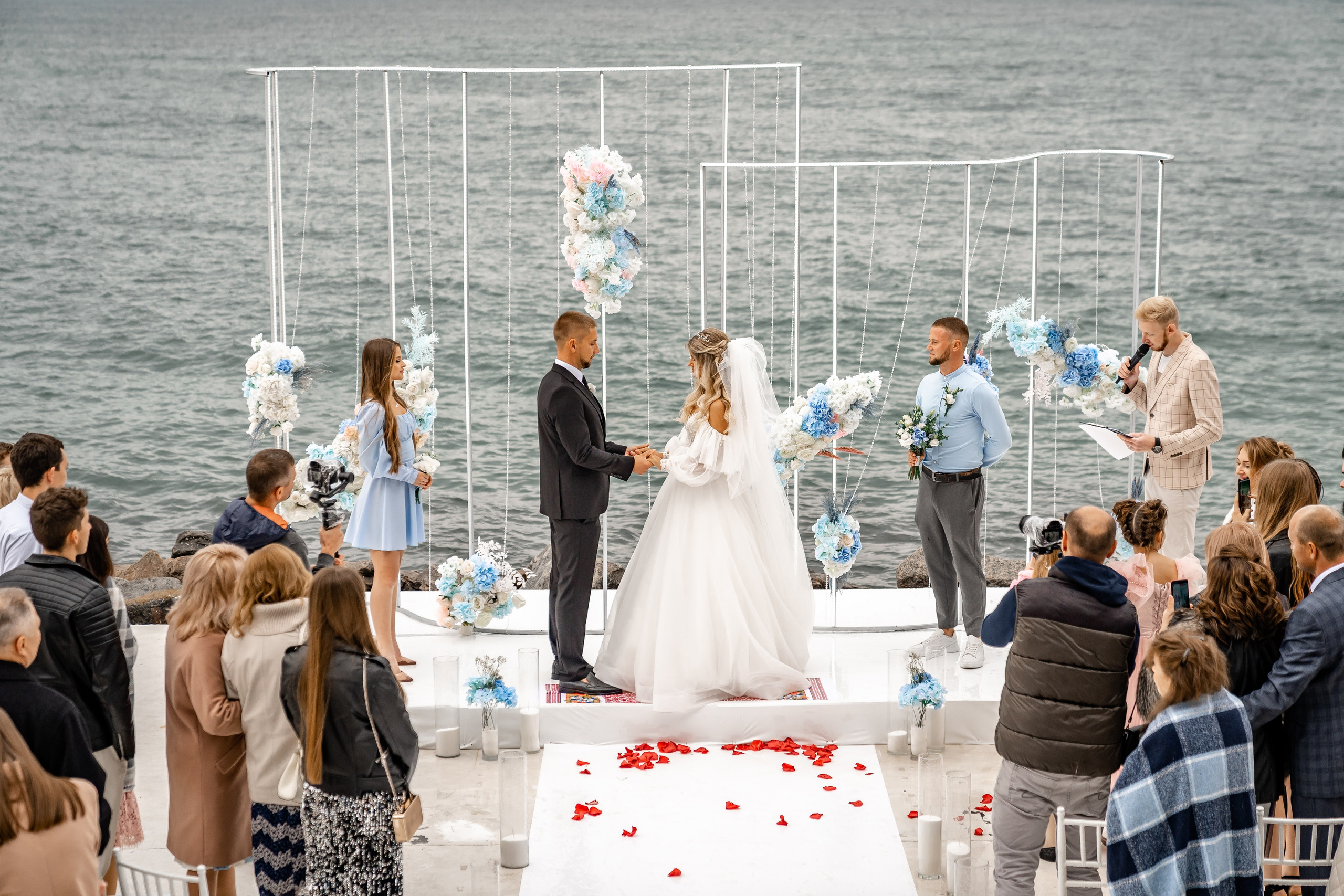 Trauung. Hochzeits- und Reportagefotograf für München, Regensburg, Deutschland RED LINE Media