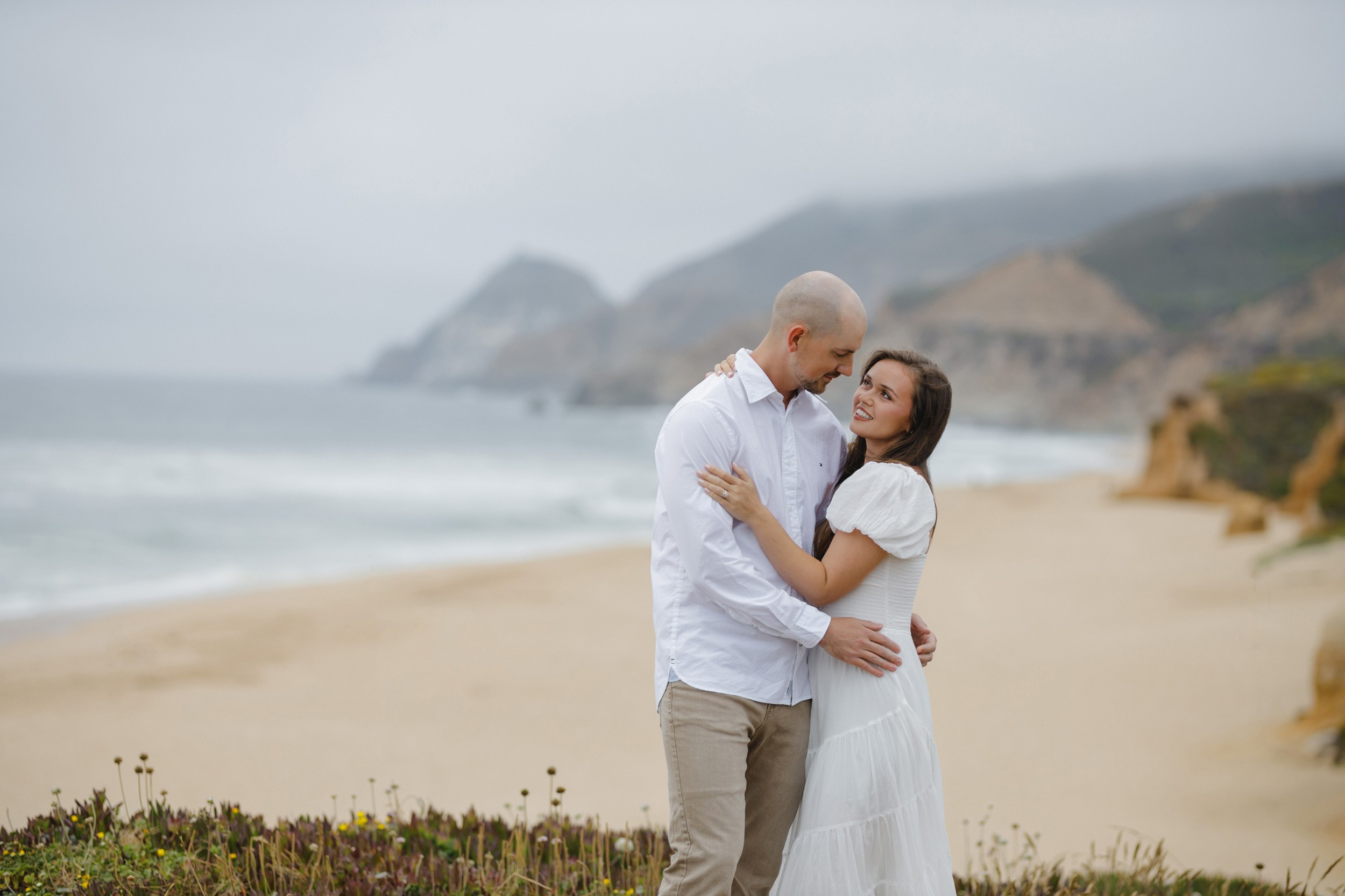 Engagement on Montara Beach. Maternity, newborn photographer in the Bay Area|Iryna Rakivnenko