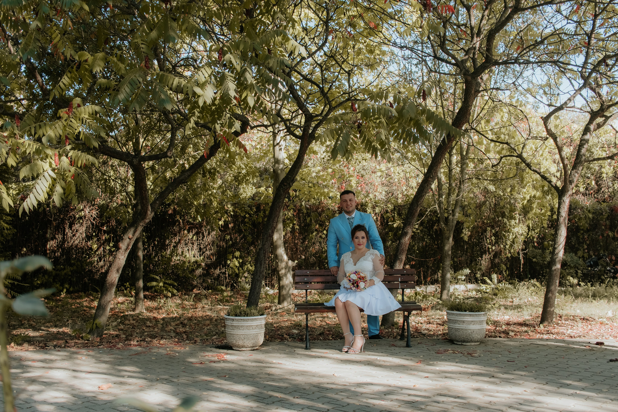 Ramona & Sebi. Fotograf si videograf — evenimente si studio