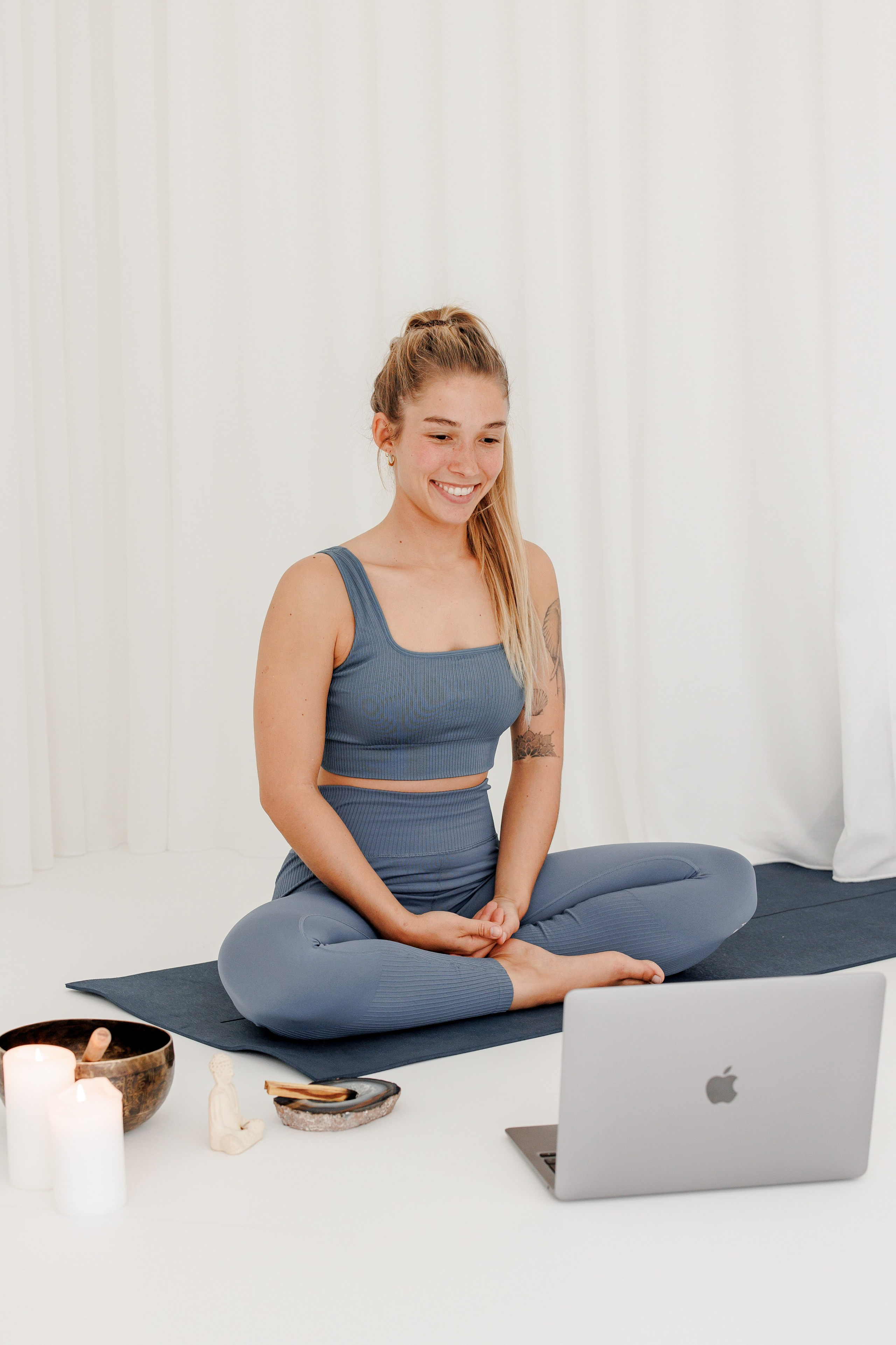 Joya Yoga. Familien- & Hochzeitsfotografin Schweiz. Valeria Diaz in Zürich und Umgebung