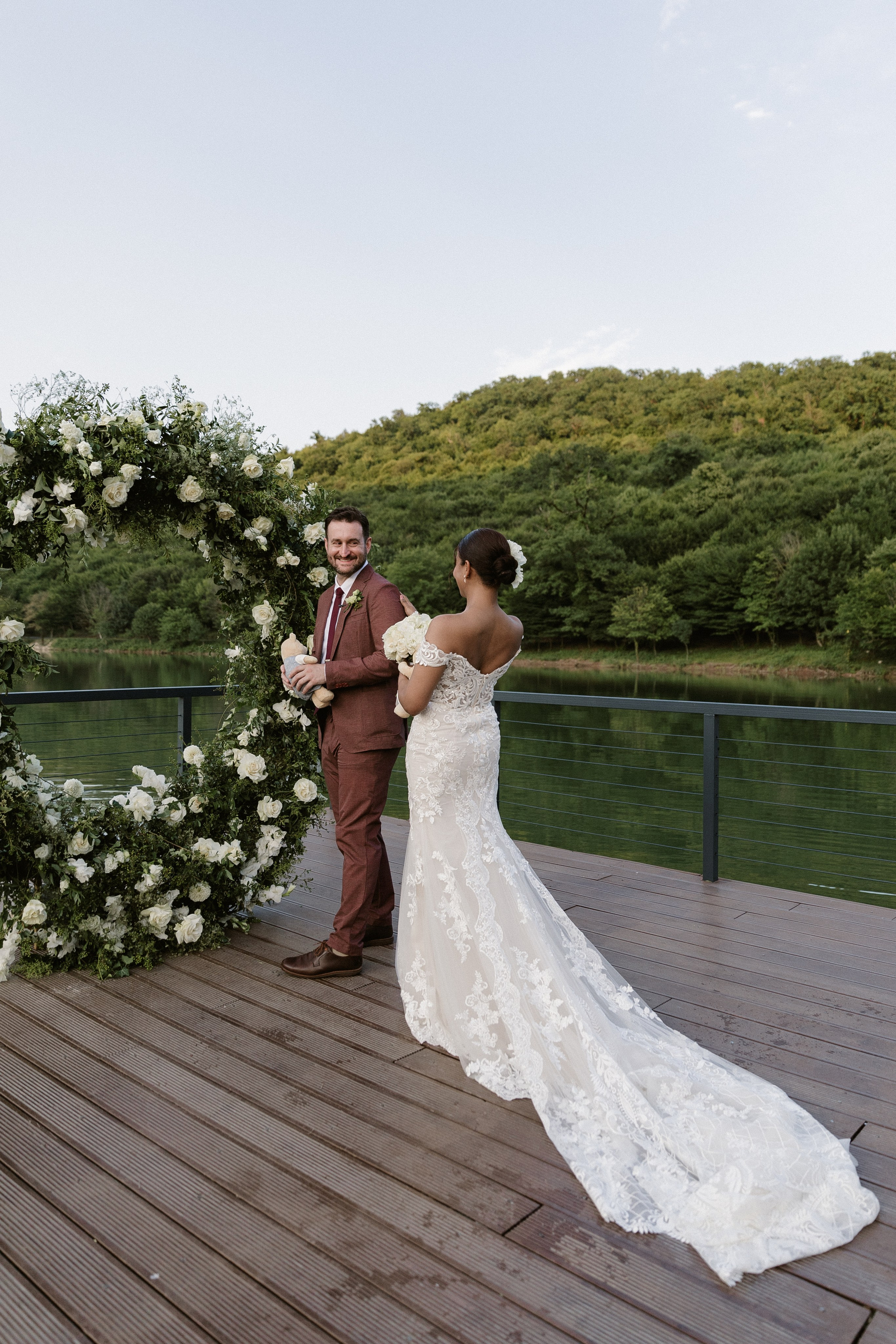 Thesakaya and Kevin. Photographer Anna Nazarenko