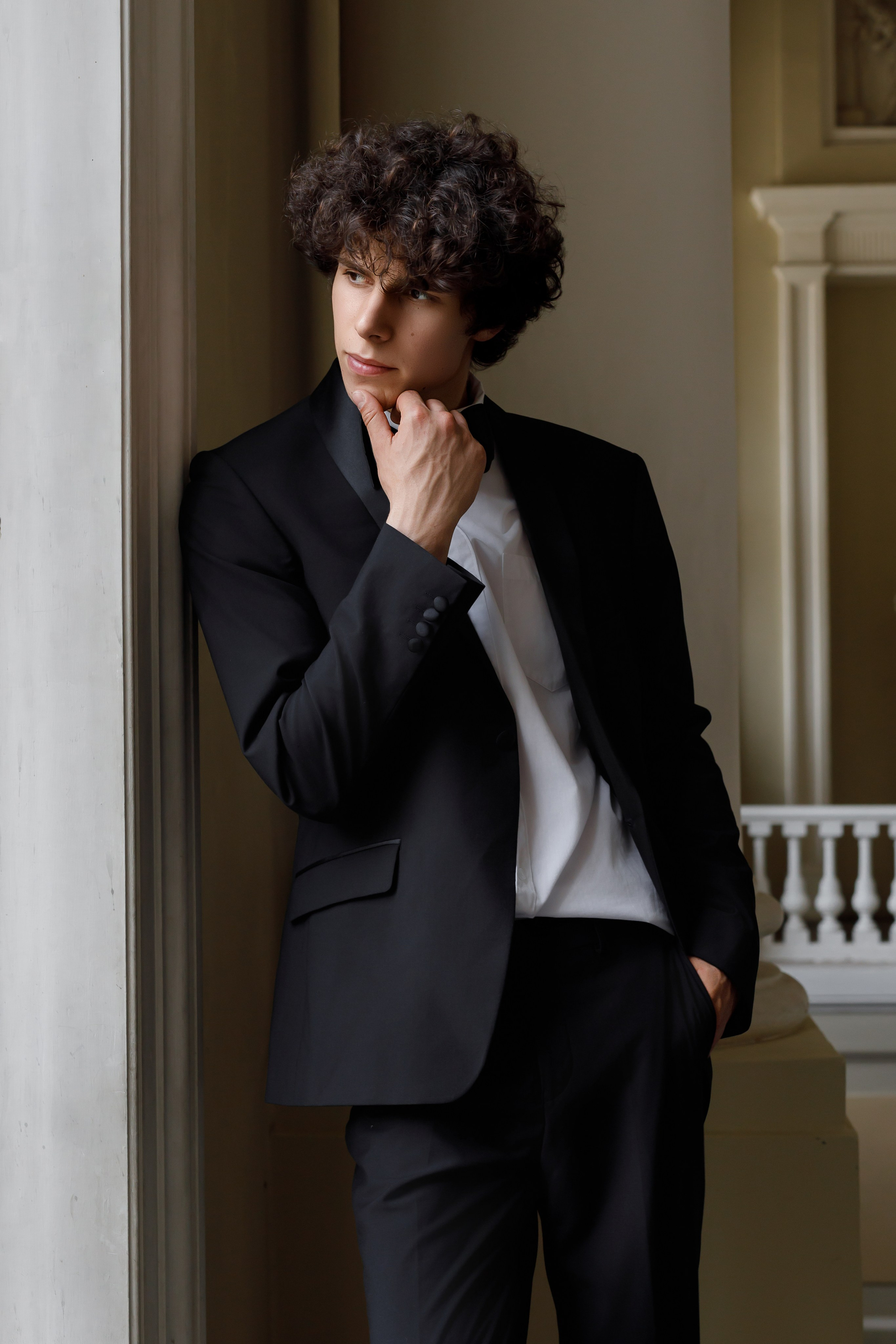 Museum elopement. Photographer Anna Curly | Weddings and Events in Dubai