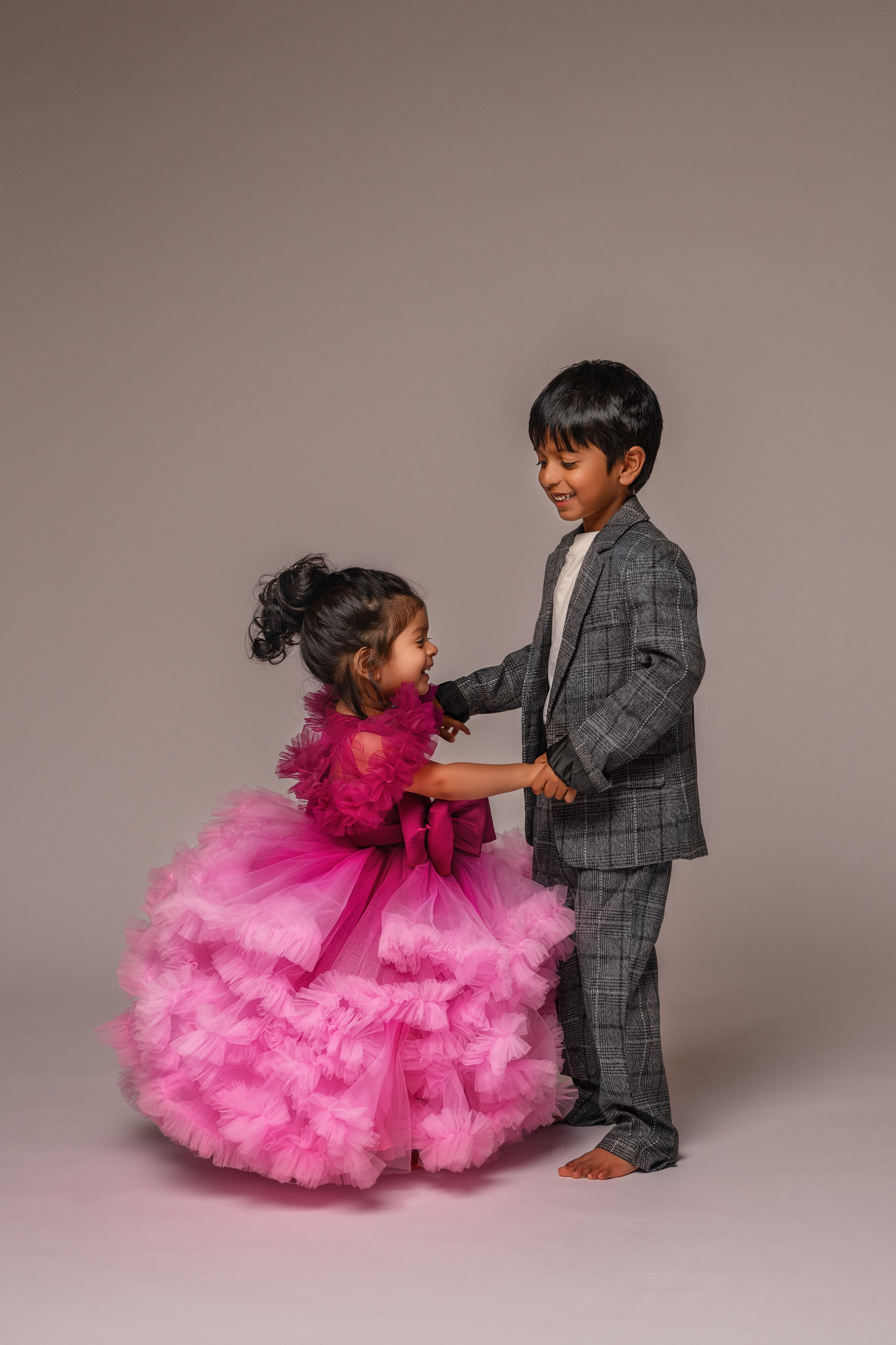 Mounica’s family. Wedding & portrait photography in the Seattle Area. Helen Michelle photographer