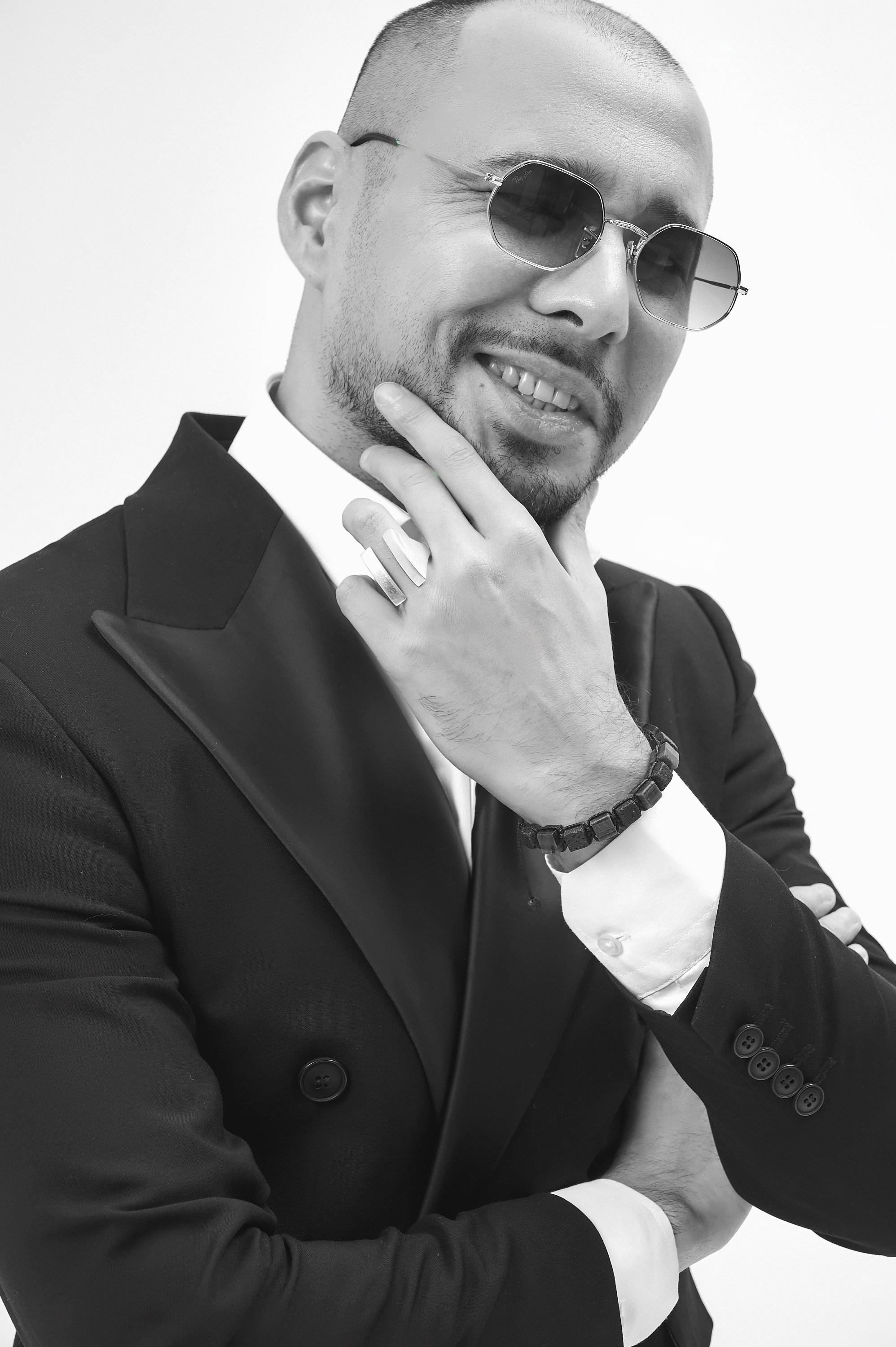 Валентин. 2astudio.uz