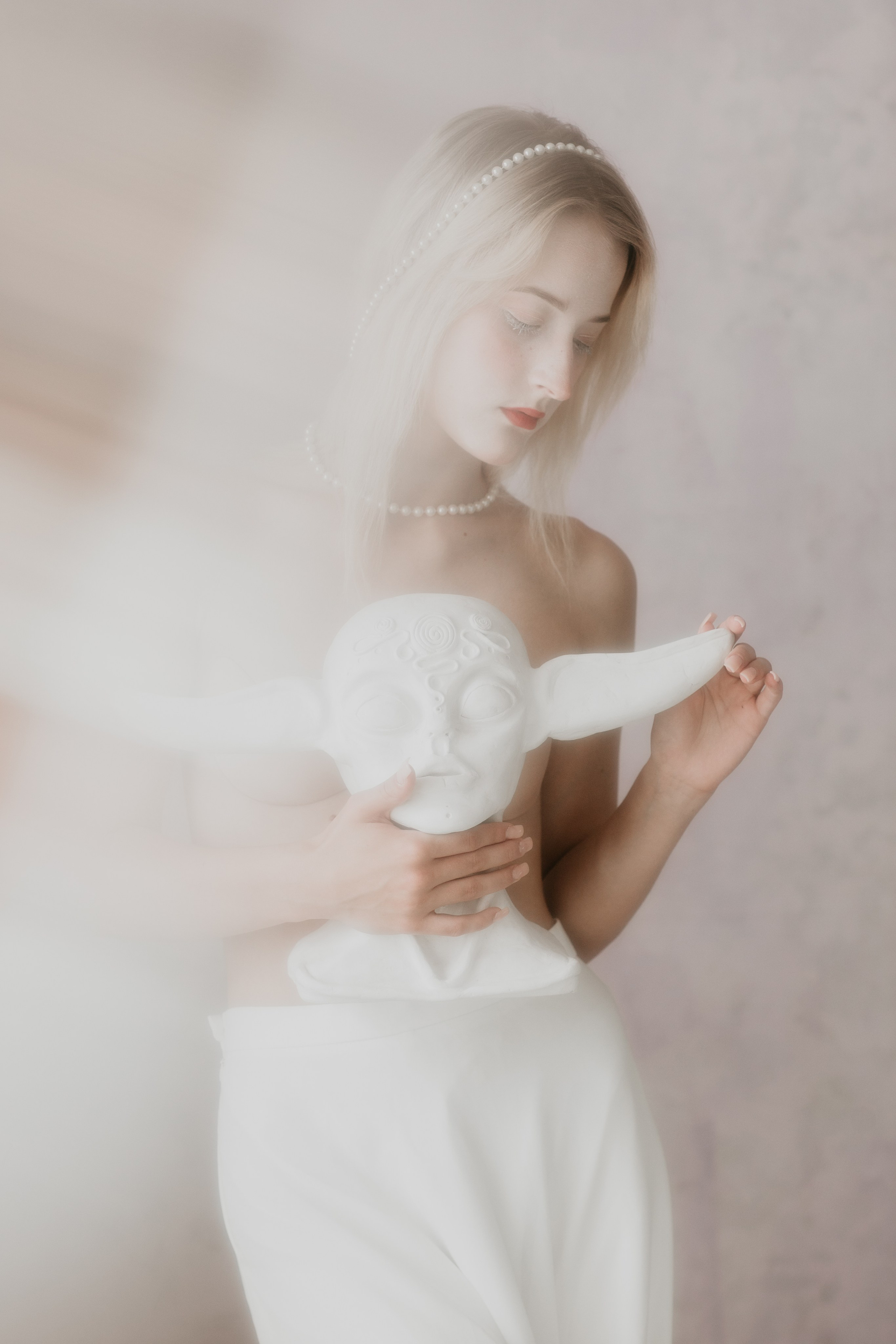 Kleitas dekors: Anita Ance Bruņeniece Kleita: ArtandFashion Riga Jelena  Mihailova Modele: Elīna Marcenkova  MUAH : Elina  Marcenkova  Stils& foto:  Sandra Garanča