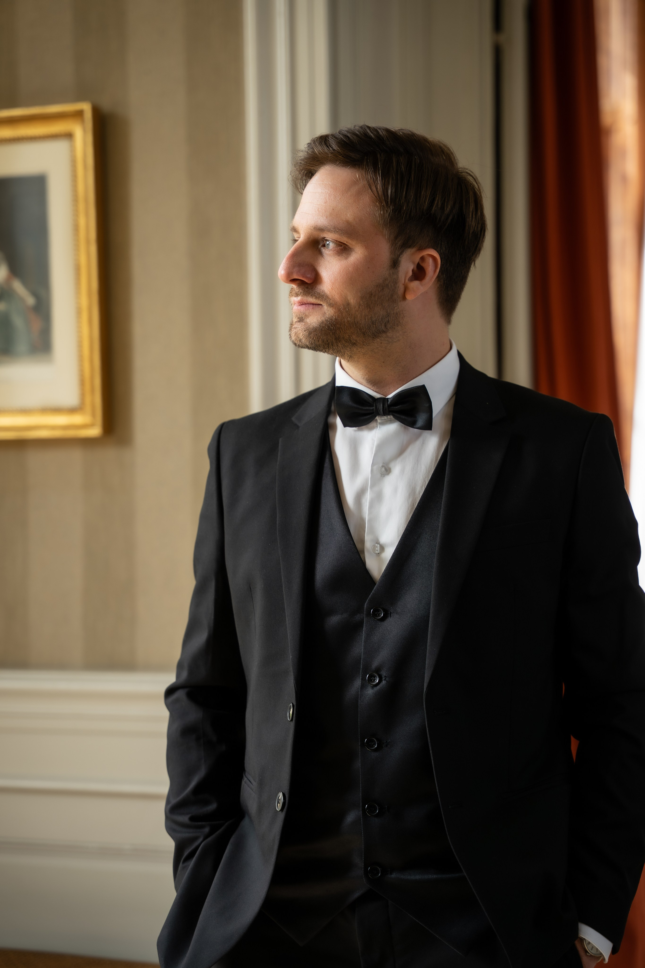 Chateau elopement inspiration. Wedding photographer in Paris Oksana Shum