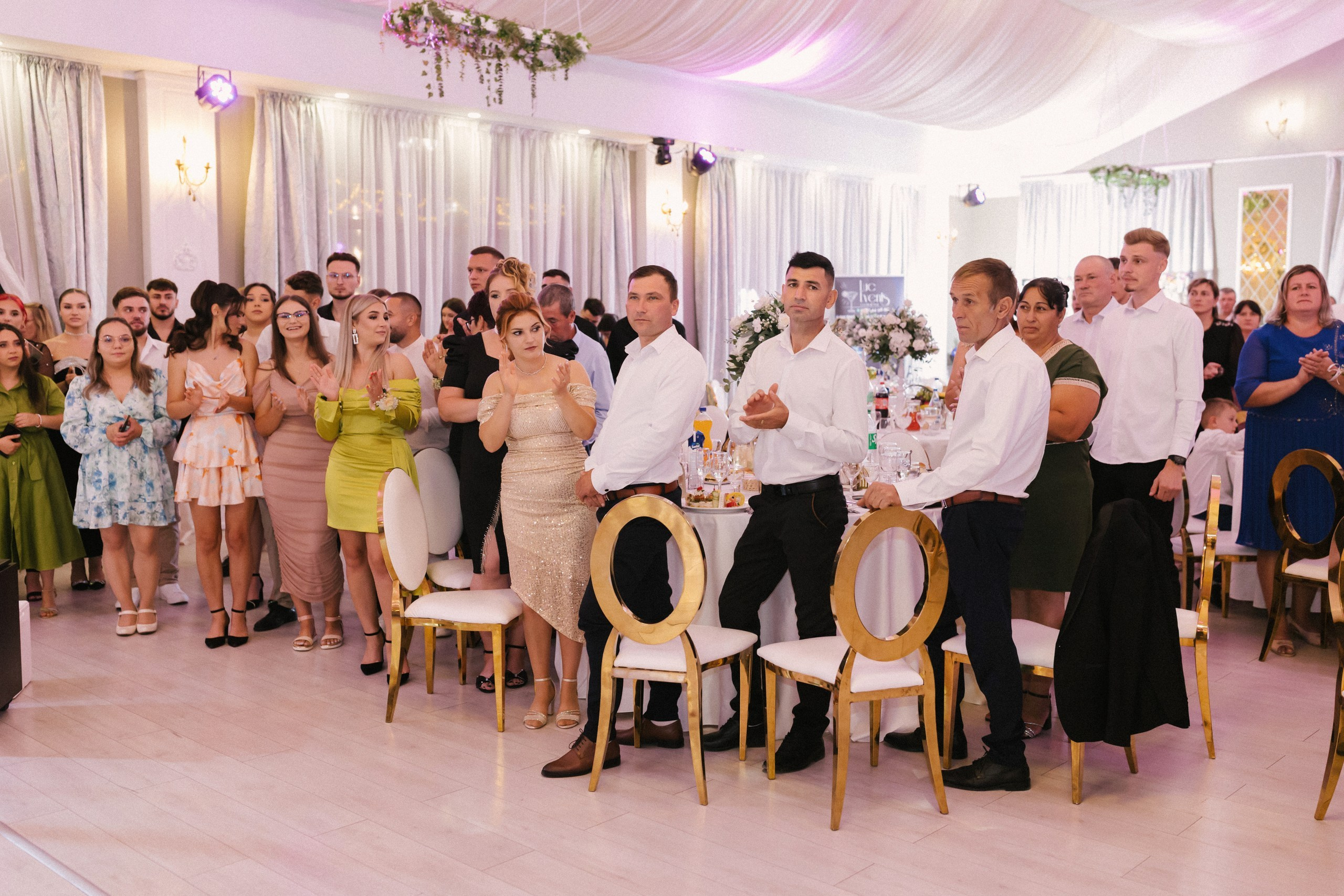 - mireasă Lavinia pregătire casa părintească Hârlău- mire Mihai pregătire Flămânzi cavalerii de onoare- fotograf nuntă Casa Jorovlea- ședință foto miri Mihai și Lavinia- nuntă elegantă Casa Jorovlea- fotografie de nuntă naturală România- domnișoare de onoare pregătire mireasă- emoții nuntă biserică- dansul mirilor Casa Jorovlea* fotograf profesionist nuntă Botoșani Iași* fotografie documentară de nuntă- familie și prieteni la nuntă- nași Mihai și Nicoleta nuntă- portret mireasă în lumină naturală- petrecere nuntă Casa Jorovlea- Nuntă Mihai și Lavinia – momente emoționante din ziua nunții, pregătirile mirilor în Hârlău și Flămânzi, ceremonia religioasă și ședința foto realizată de  AlinoFotoStudio -  Mireasa Lavinia în timpul pregătirilor la Hârlău-  Mihai pregătit de cavalerii de onoare în Flămânzi - Ceremonia religioasă a mirilor Mihai și Lavinia-Ședință foto romantică de nuntă Mihai și Lavinia - Dansul mirilor la petrecerea de nuntă -  fotograf nuntă Iași-  fotograf nuntă Botoșani- wedding photography Romania- AlinoFotoStudio - AlinoFotoStudio - Alin Chirilă fotograf - fotograf Botoșani - fotograf Iași - fotograf Hârlău - fotograf Bacău - fotograf Suceava - fotograf București - fotograf Neamț - servicii foto video - fotograf evenimente - fotograf nuntă - fotograf botez - wedding photographer Romania - ședință foto nuntă - fotografie de eveniment - wedding photography - fotografie profesională - fotograf profesionist România- povestitor prin fotografie, servicii foto - video -profesionale