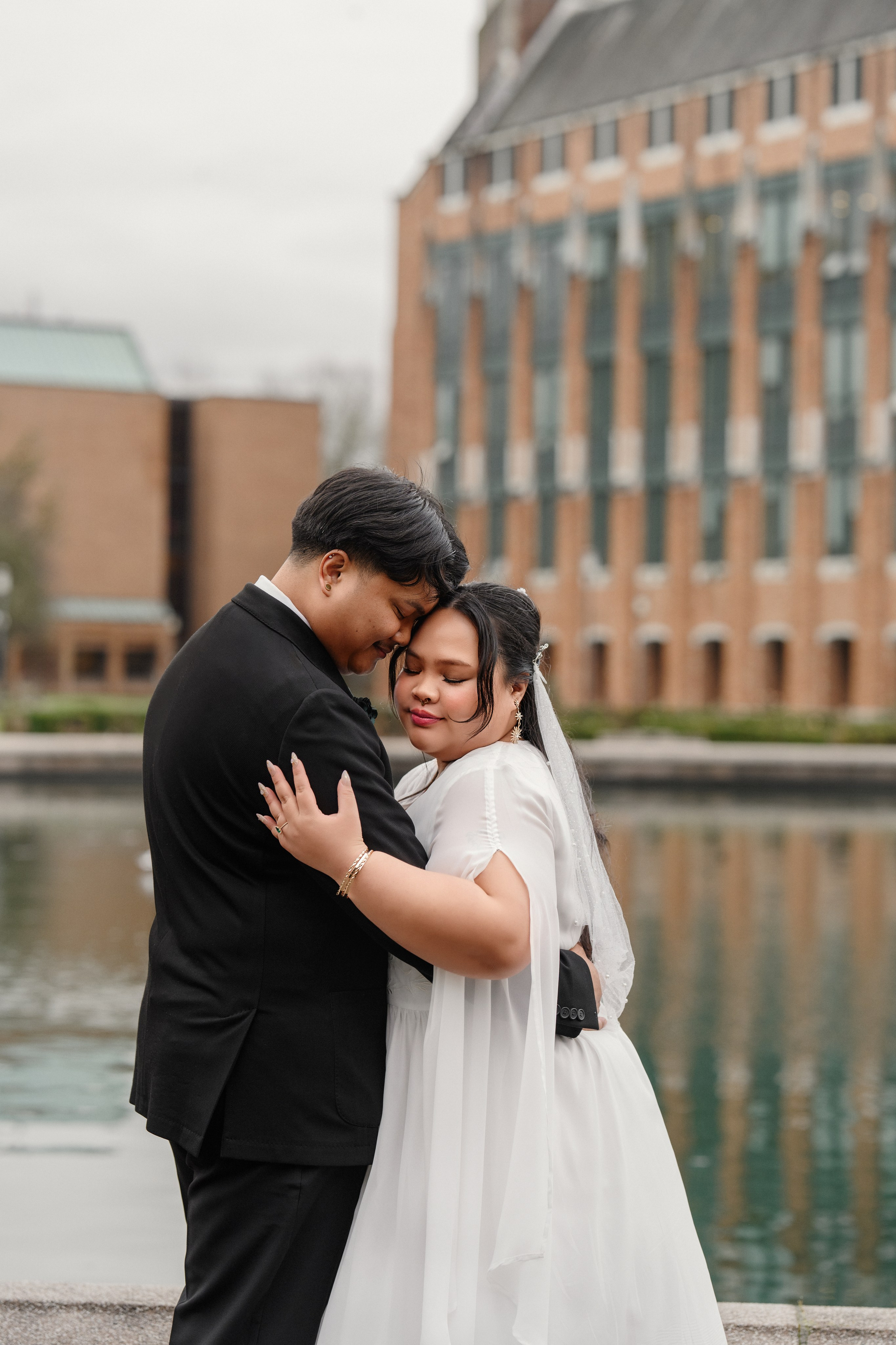 Andrew & Nicole. Wedding & portrait photography in the Seattle Area. Helen Michelle photographer