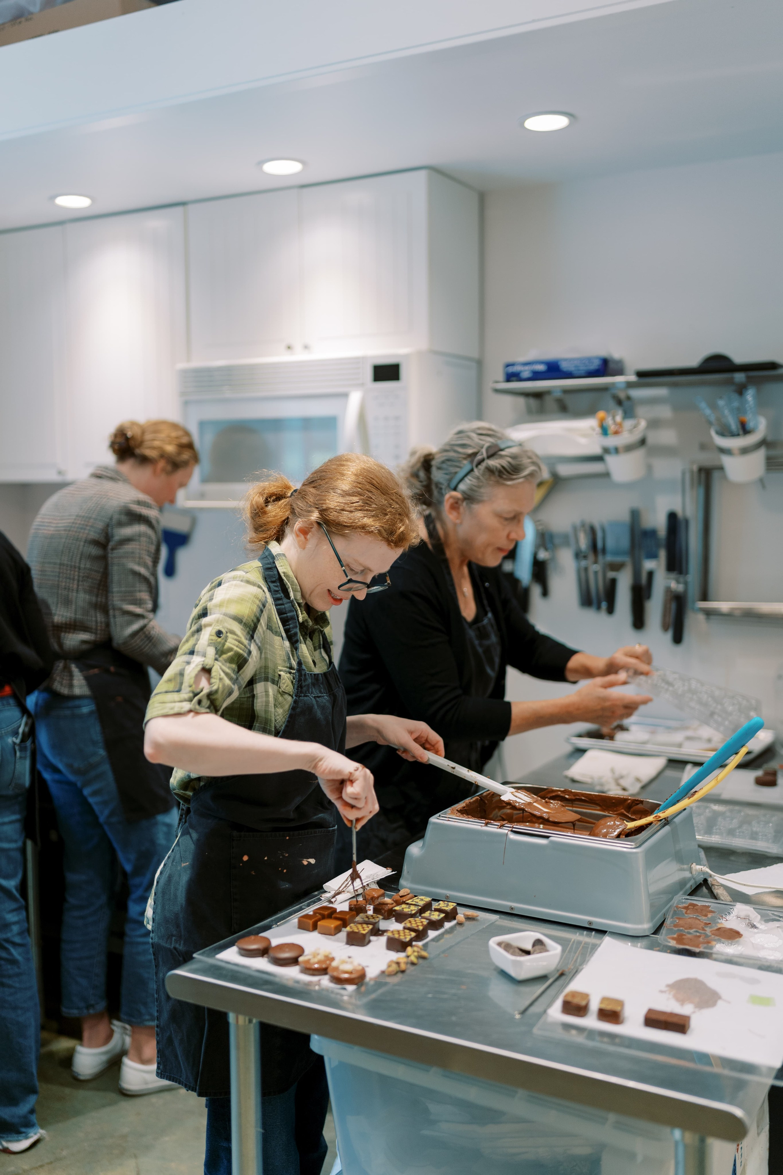 Event: Chocolate-Making Workshop. EVAN ARISTOV WEDDING PHOTOGRAPHY — Seattle Wedding Photographer