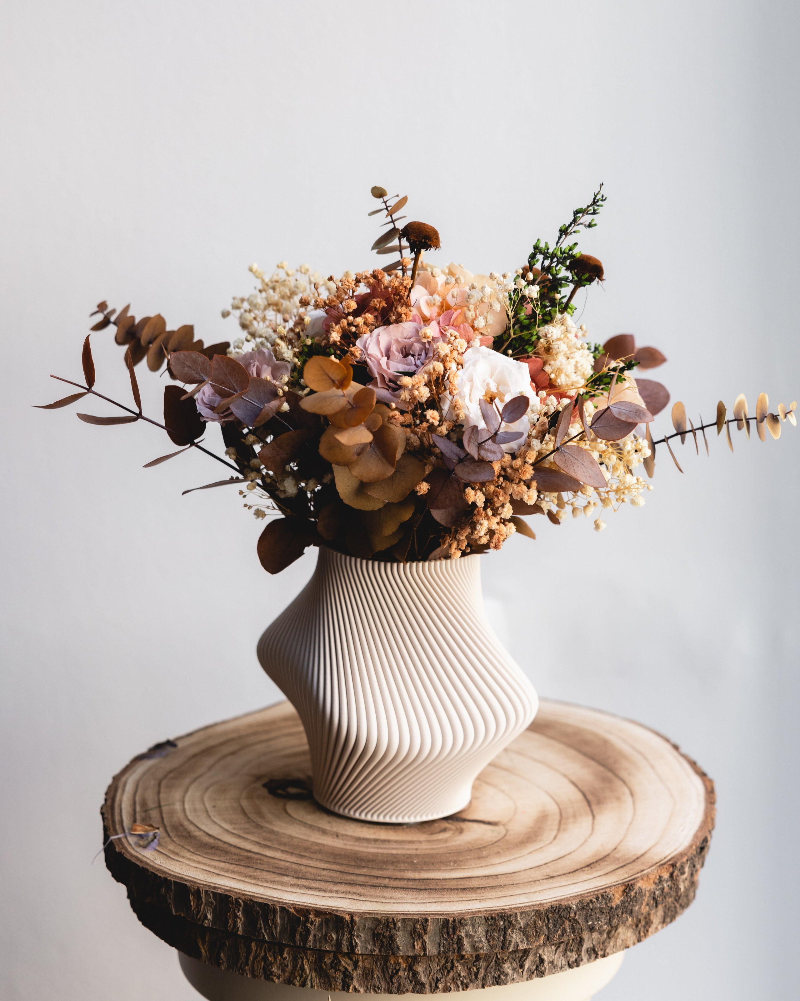 Wow blomster. Professional wedding photographer in Copenhagen, Denmark — Julia Byron