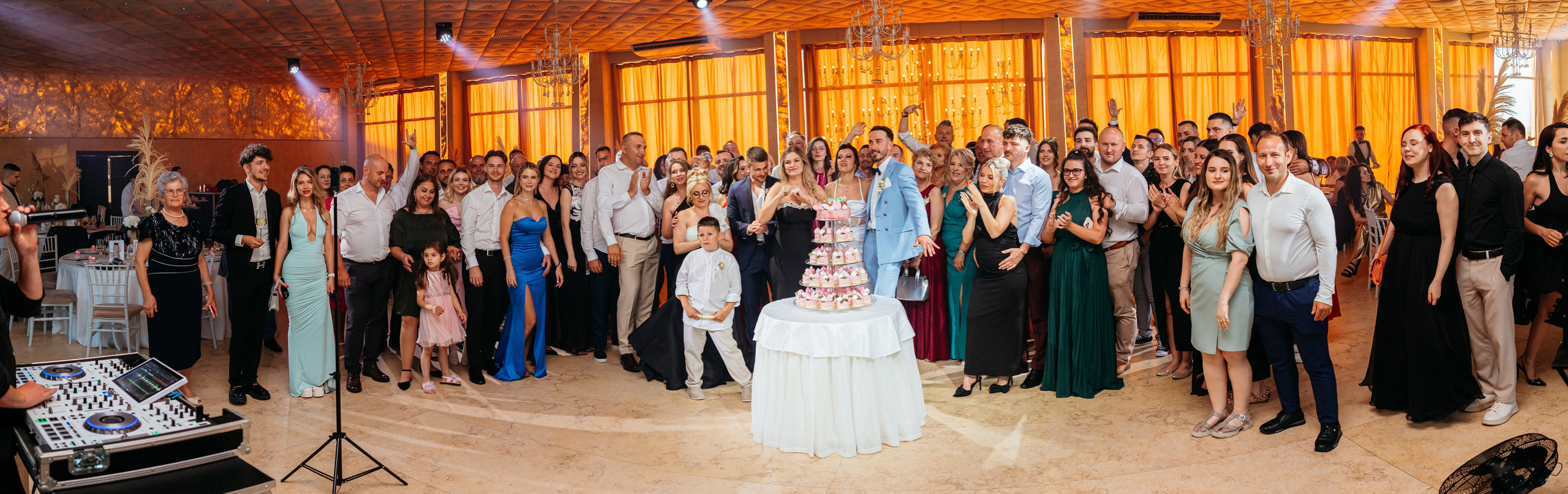 Roly & Lory. Wedding Photographer in Transylvania | Grozav Media
