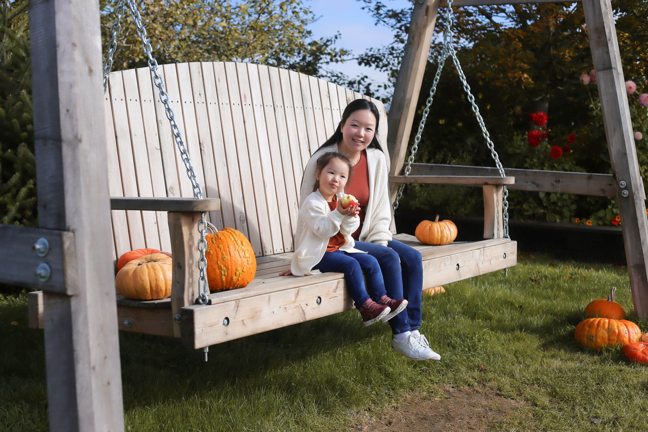 Fall. YuAnna studio. Family & Kids Photographer in Seattle area, located in