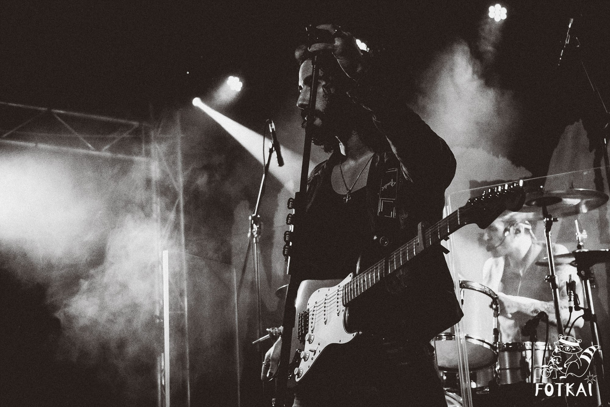 DENISDENIS — reportaje fotográfico del concierto en la Sala Marearock (Alicante) | FOTKAI