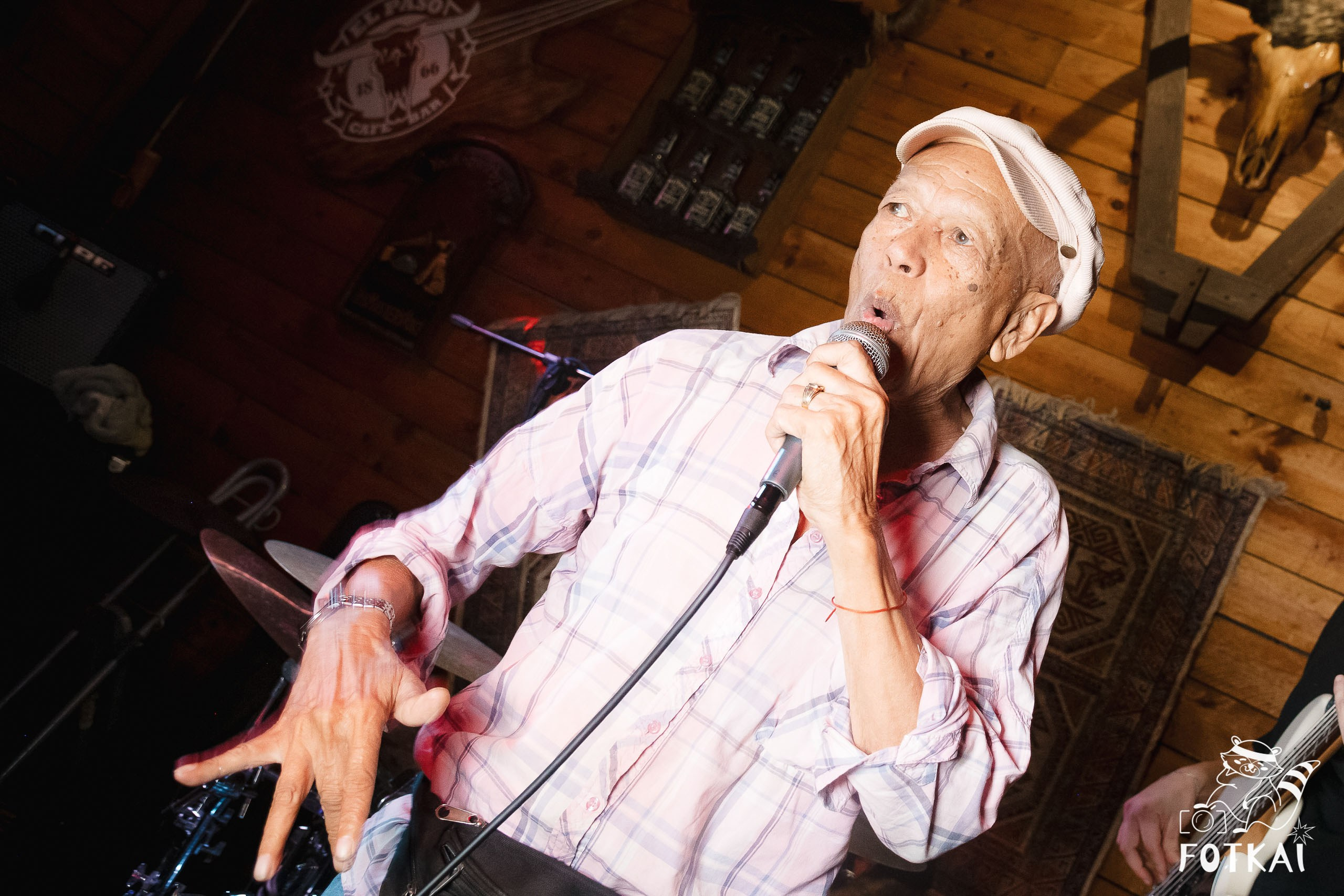 El Paso Rock Bar Torrevieja: Reportaje fotográfico 19.09.25 | FOTKAI