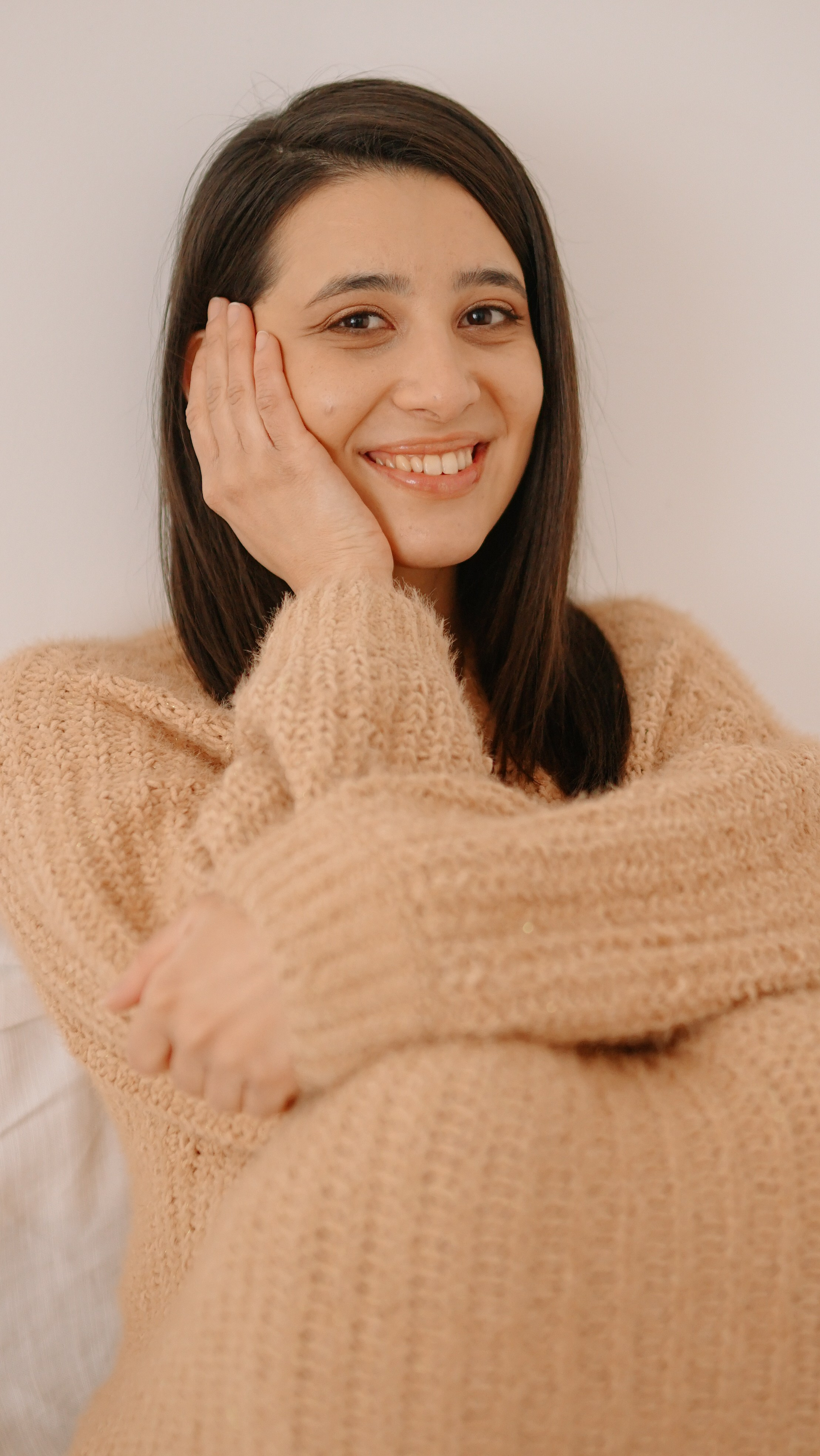 Fotografie de Portret Brașov | Artist Mădălina Beda. Madalina Beda- Artist vizual, fotograf, doula la nastere, consultant babywearing Brasov si in toata tara