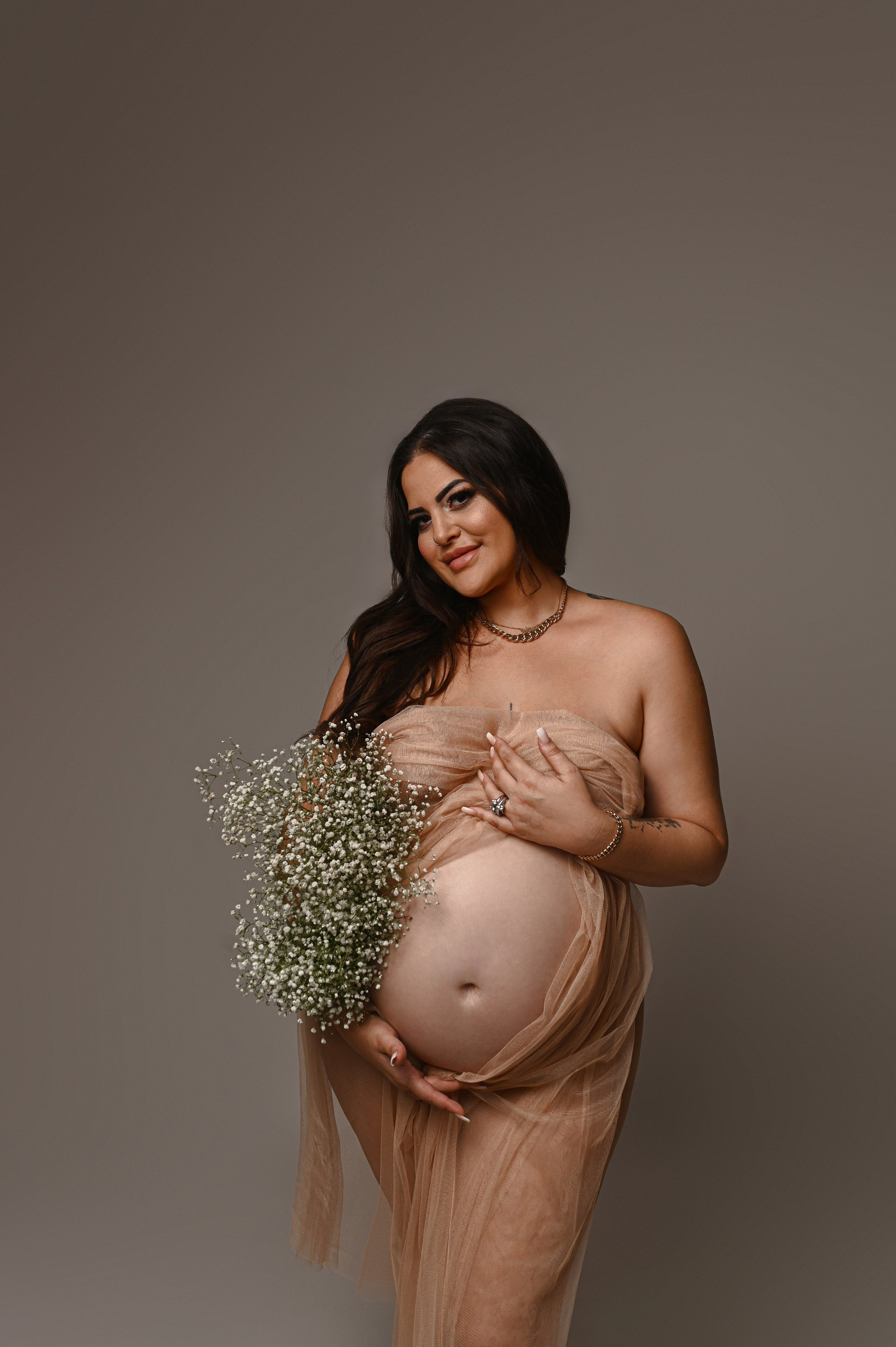 Maternity Vogue Style Photoshoot. WELCOME