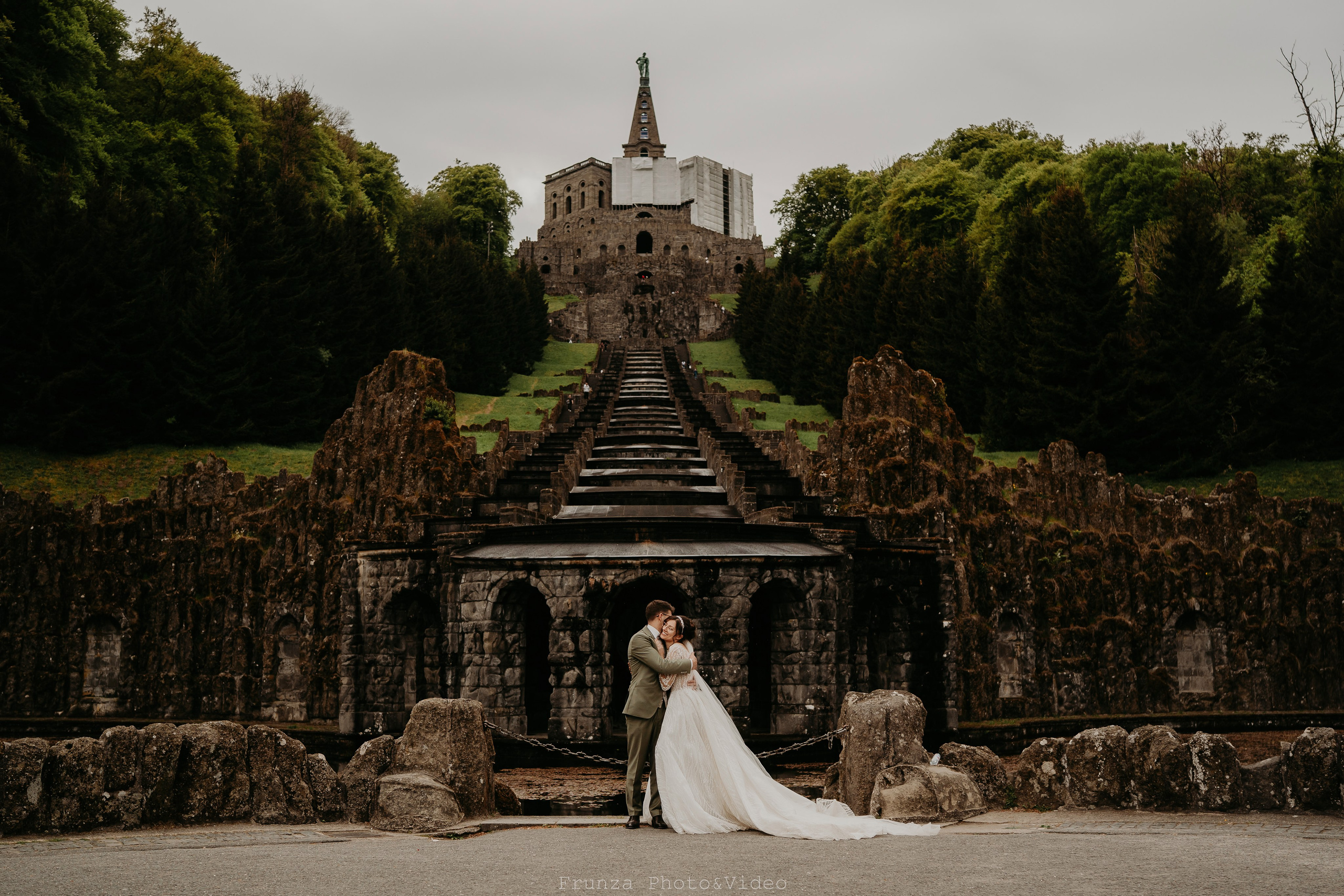 Diana & Cristian / Trash the dress. Foto / Video nunta Deva, Hunedoara