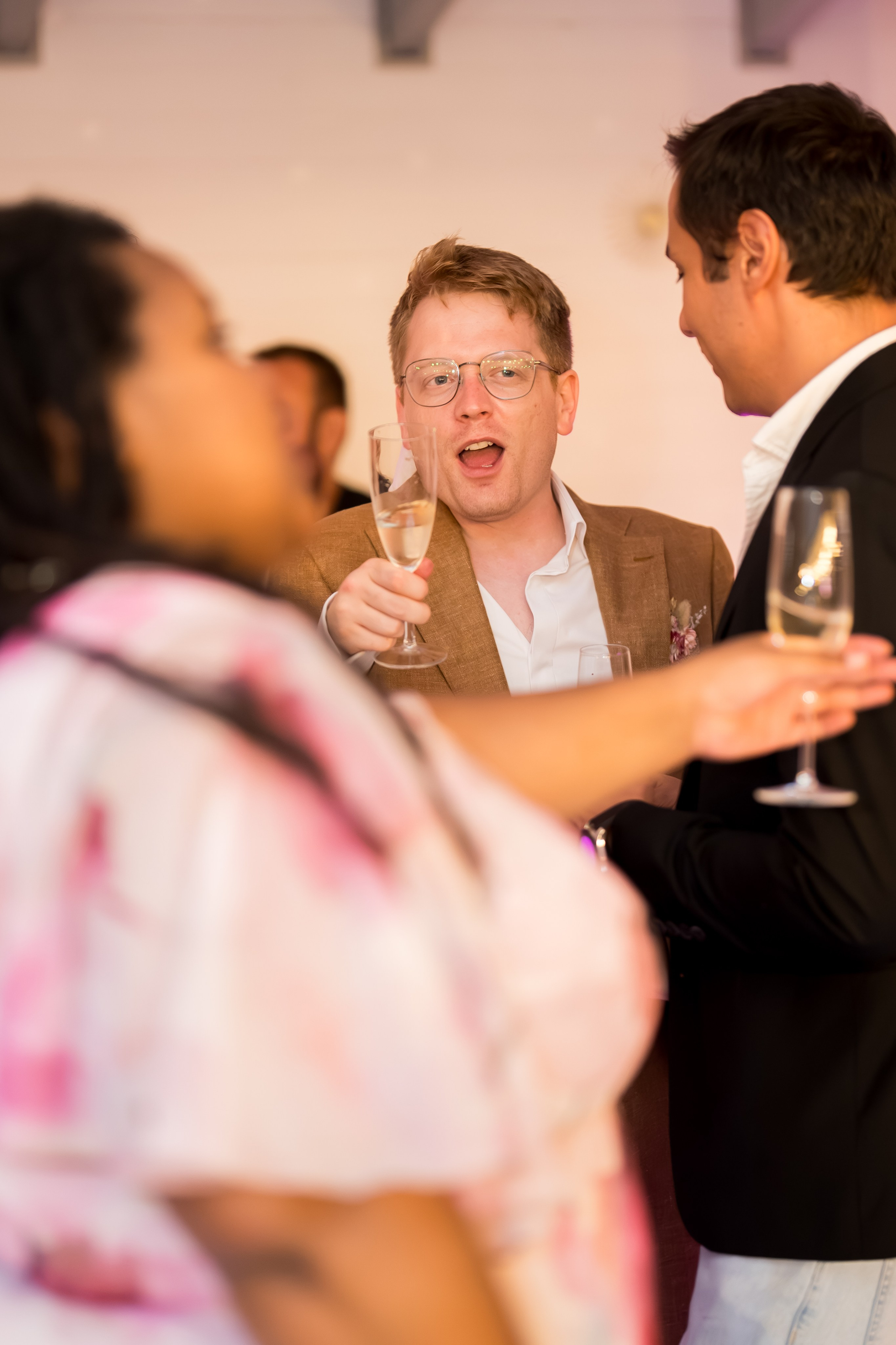 PARTY. Gabriel Florea — Fotograf nuntă București