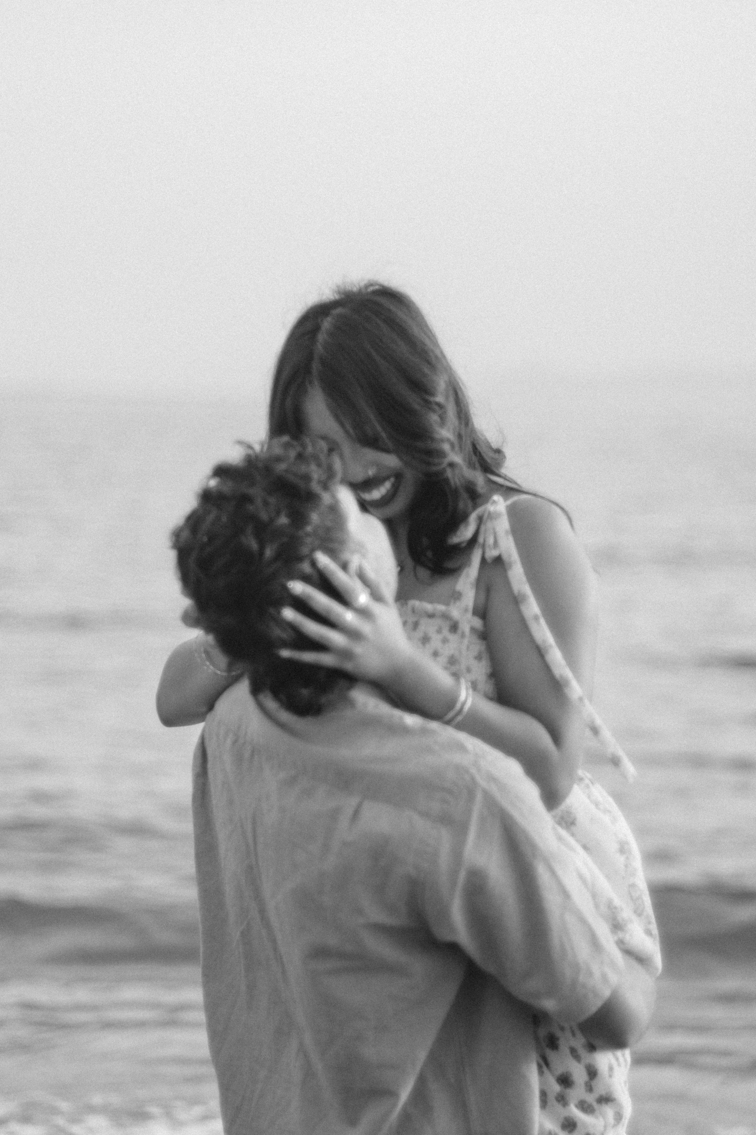 Thea and Jordan in Athens. Photographer in Greece Kristina