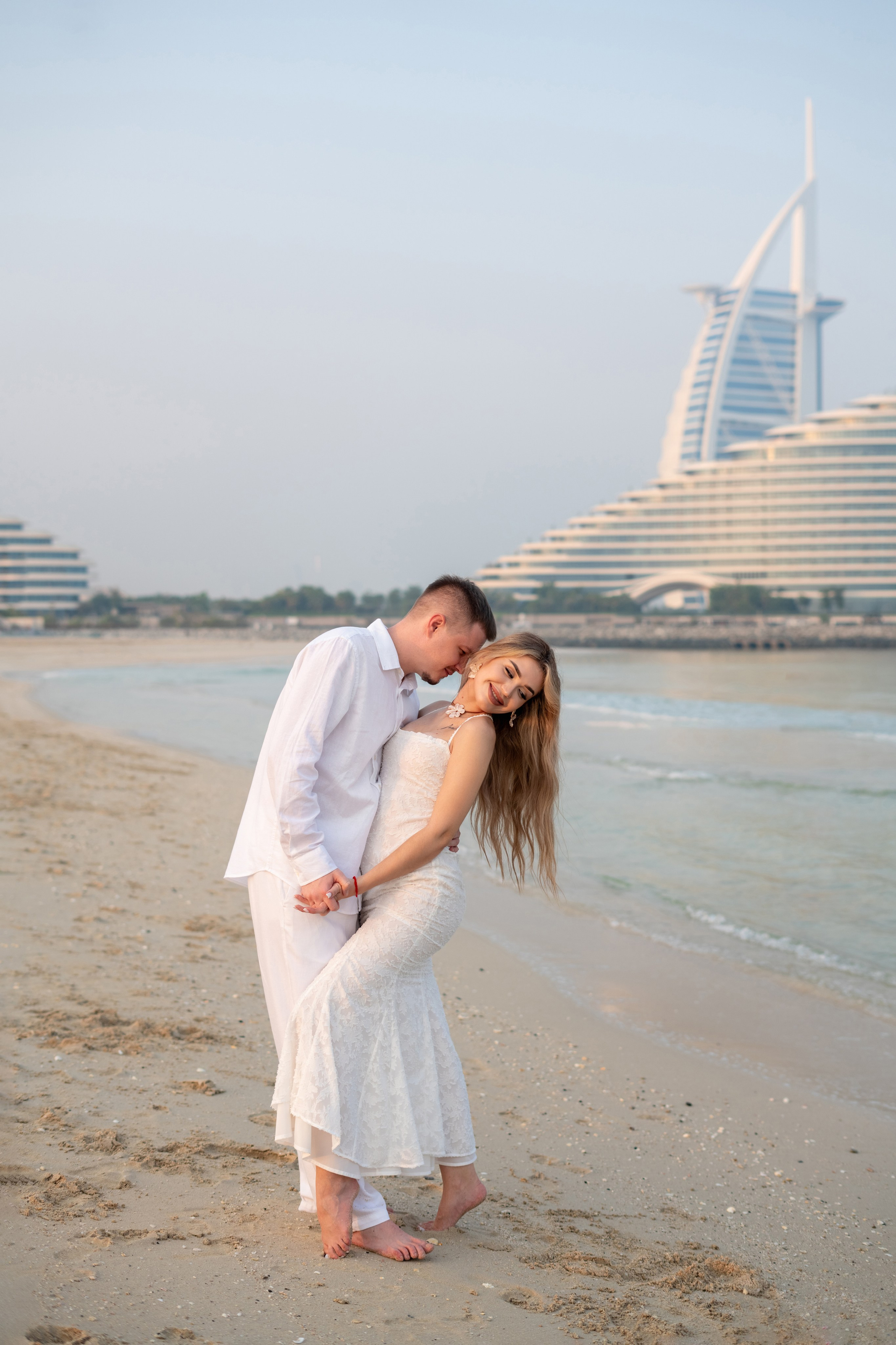 Sea breeze and kisses. Angela Iakovleva — Family Photographer in Dubai