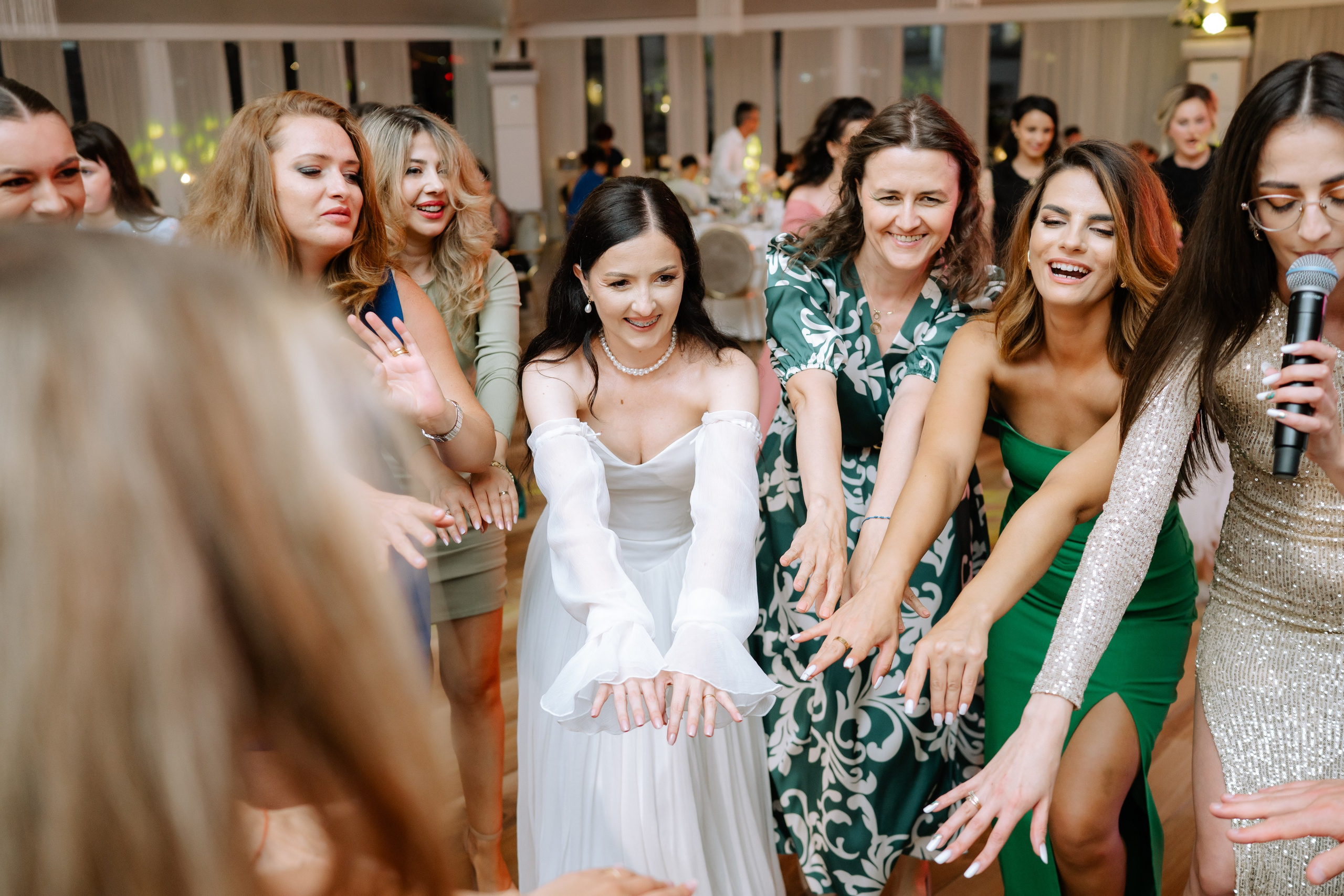 Alina + Gabriel | Liria. Proud Vision Weddings | Wedding Photography & Films — Servicii profesionale Foto Video Nunta Iasi