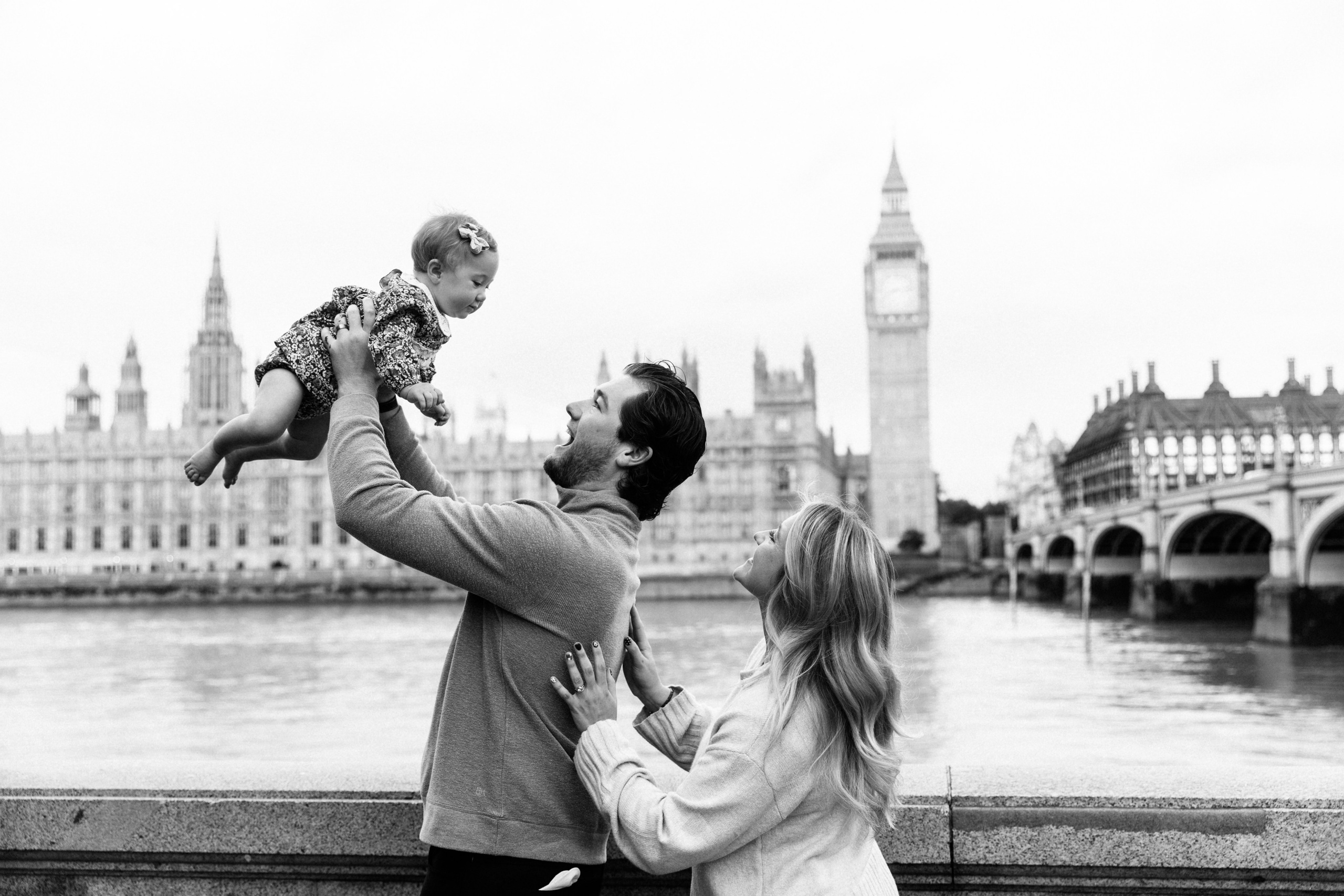 Family Photoshoot at Westminster. LondonPhotoStory — Vacation Photographer in London