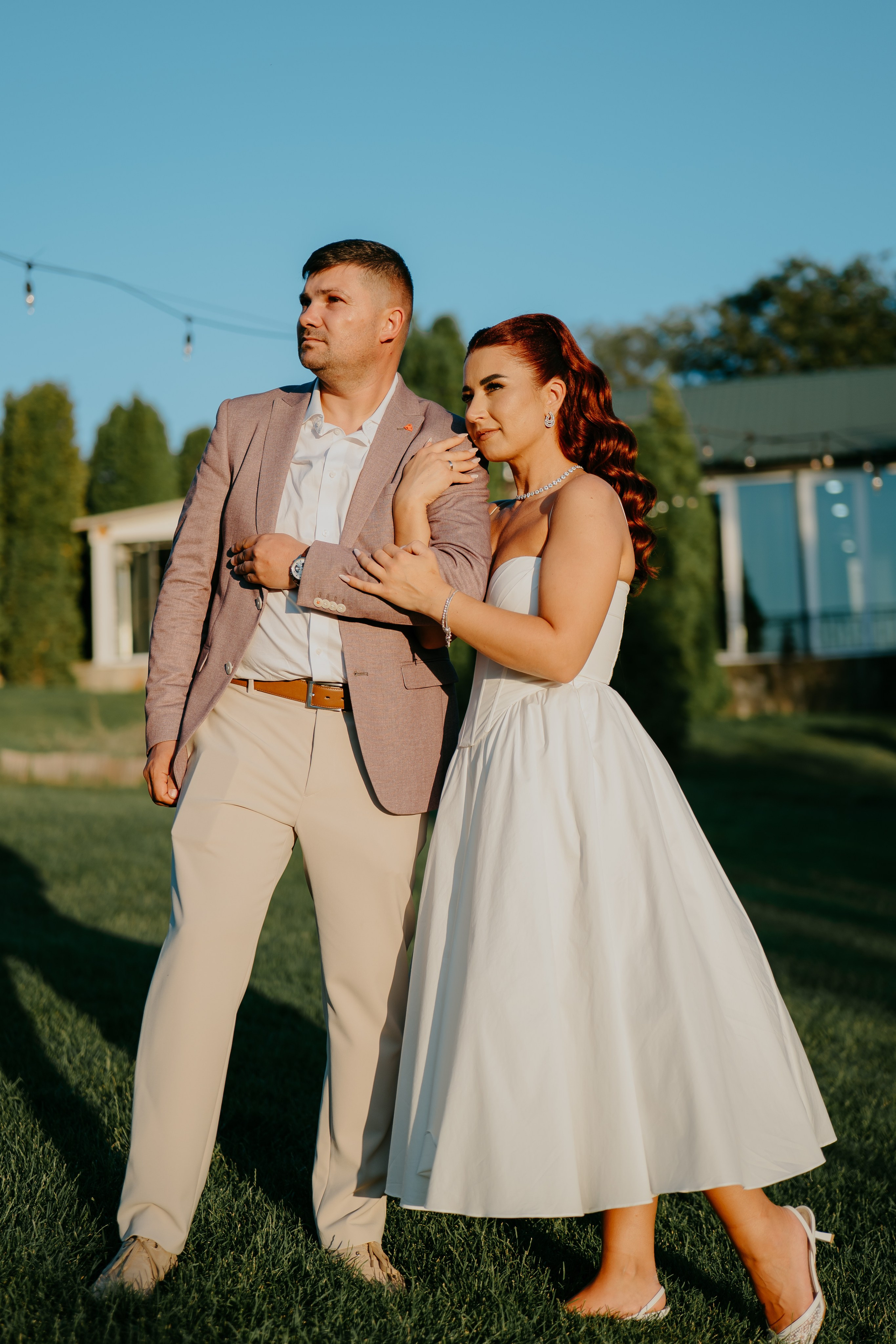 V & A. Crudueugen.com