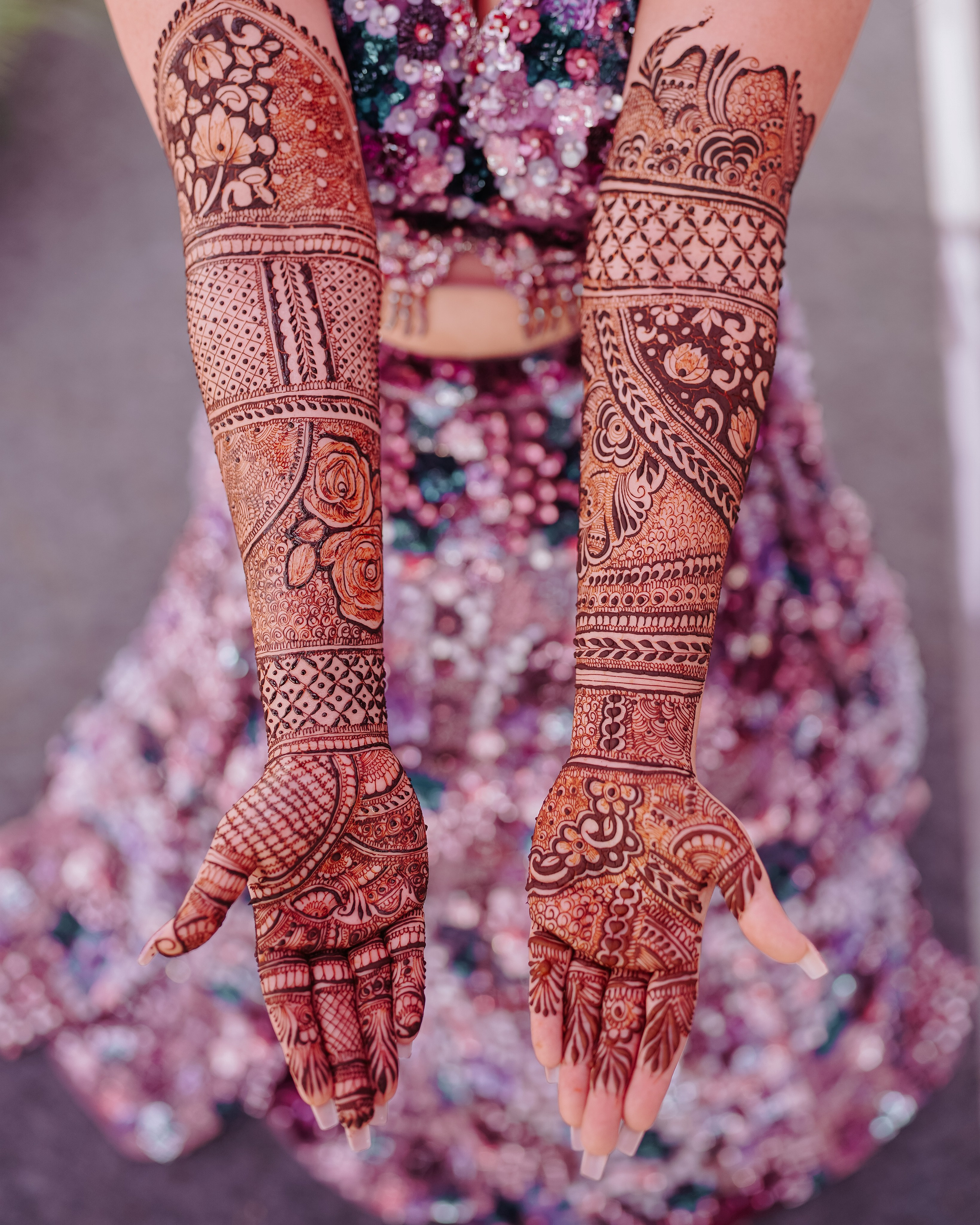 HALDI & MEHANDI. Wedding photographer Stalen Robert