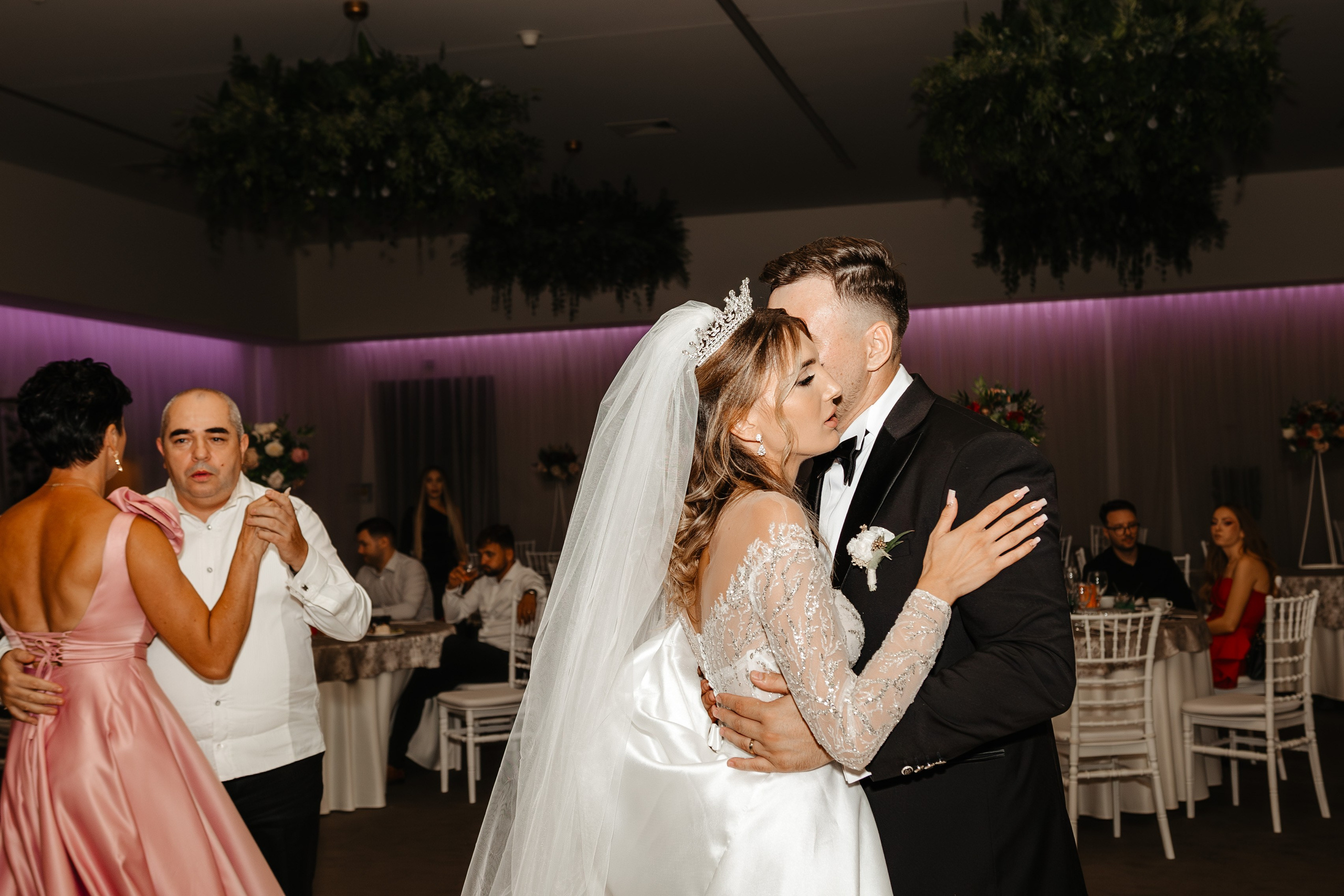 Cristina si Cristian. Ionut Brehuescu — Fotograf