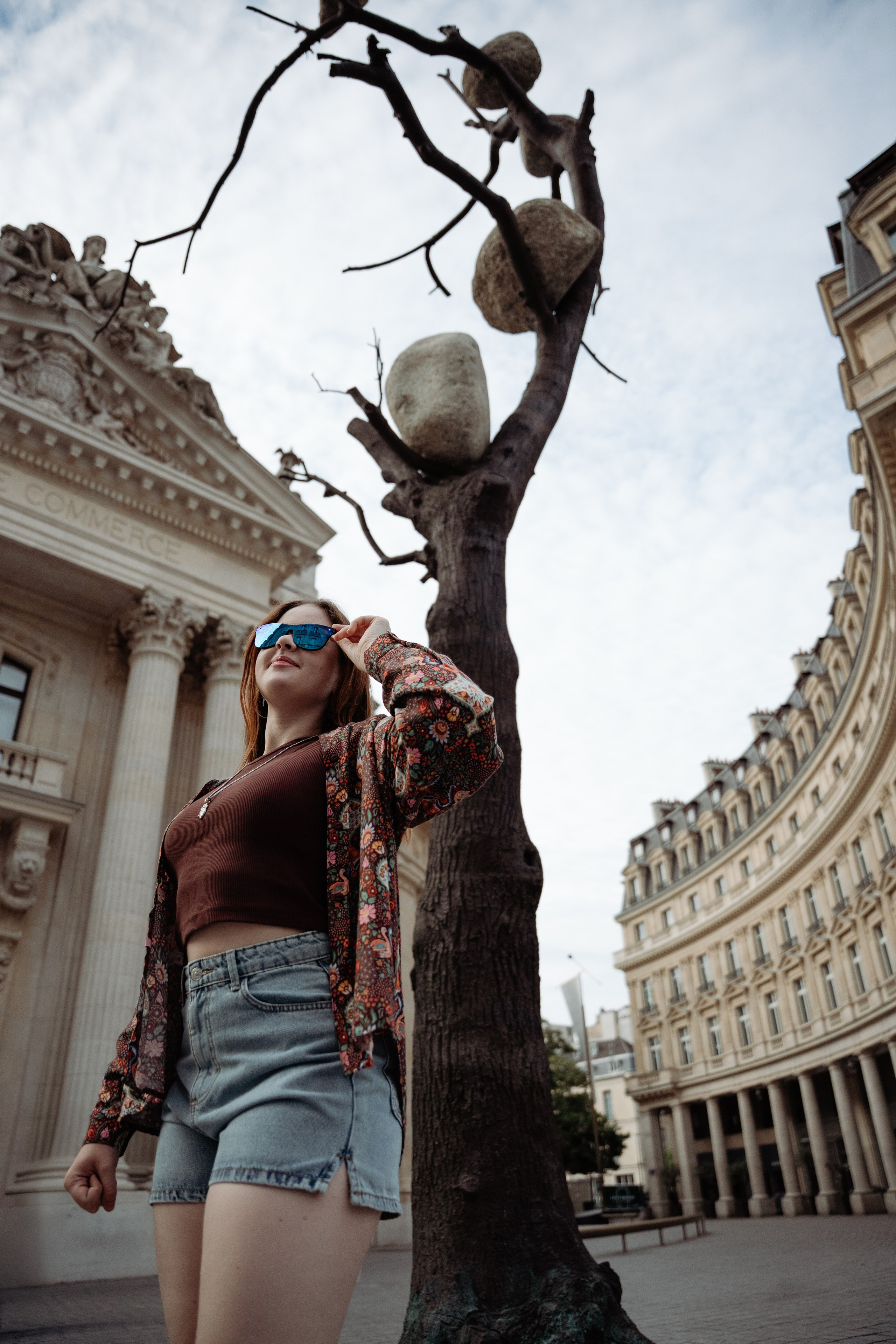 Family walk through the morning Paris. Фотограф в Париже Полина Осипова