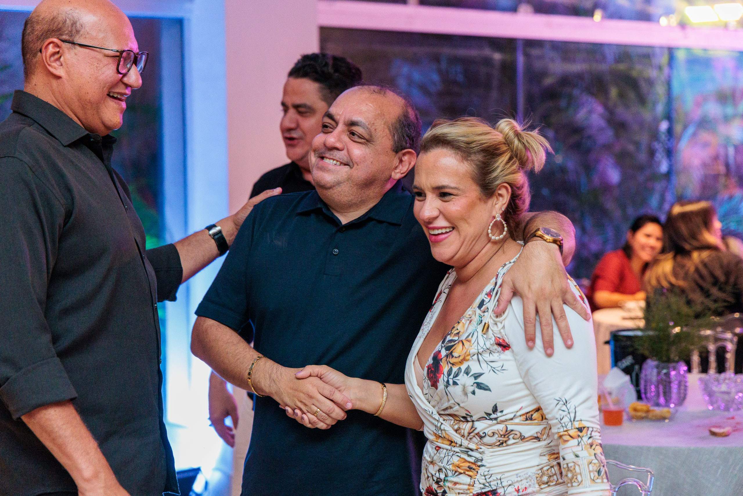 Festa de aniversário adulto, com show ao vivo em ambiente perfeito para festas