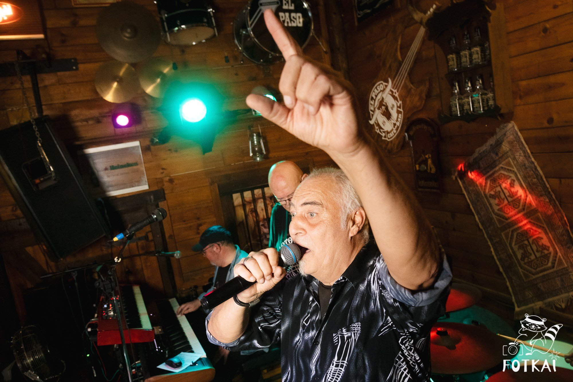 The Galaxy’s в El Paso Bar Торревьеха: фоторепортаж с концерта 21 марта 2026 года | FOTKAI