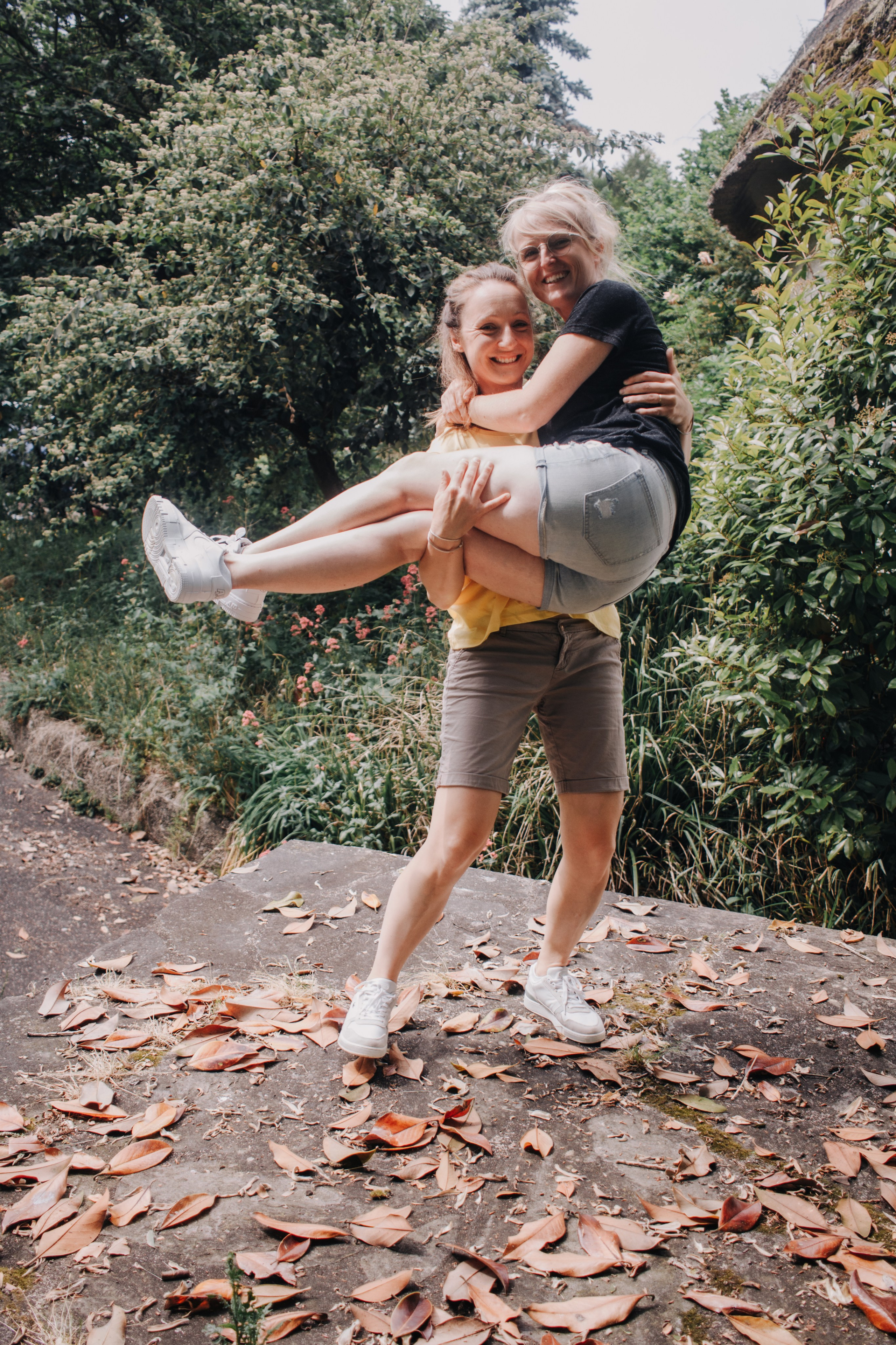 Anais et Tiffany. Photographe professionnelle à Poitiers, Tours et Châtellerault | Studio photo entre Poitiers et Tours – portraits, familles, entreprises, ma