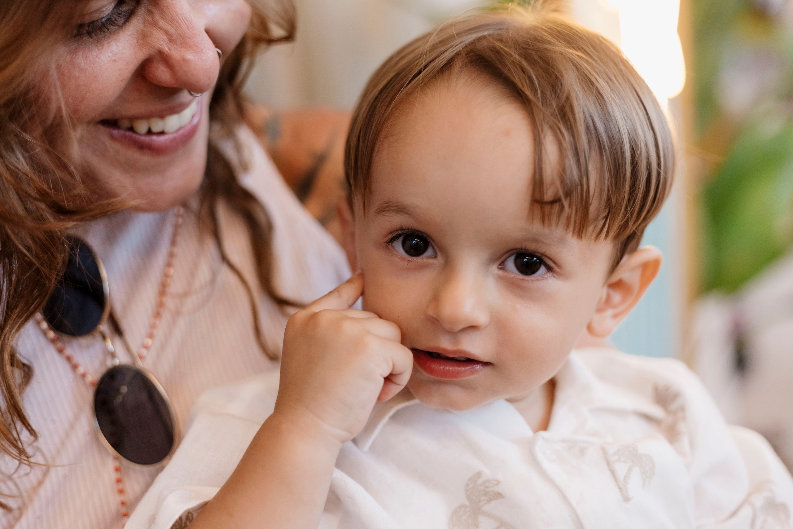 Interação com tia em festa infantil