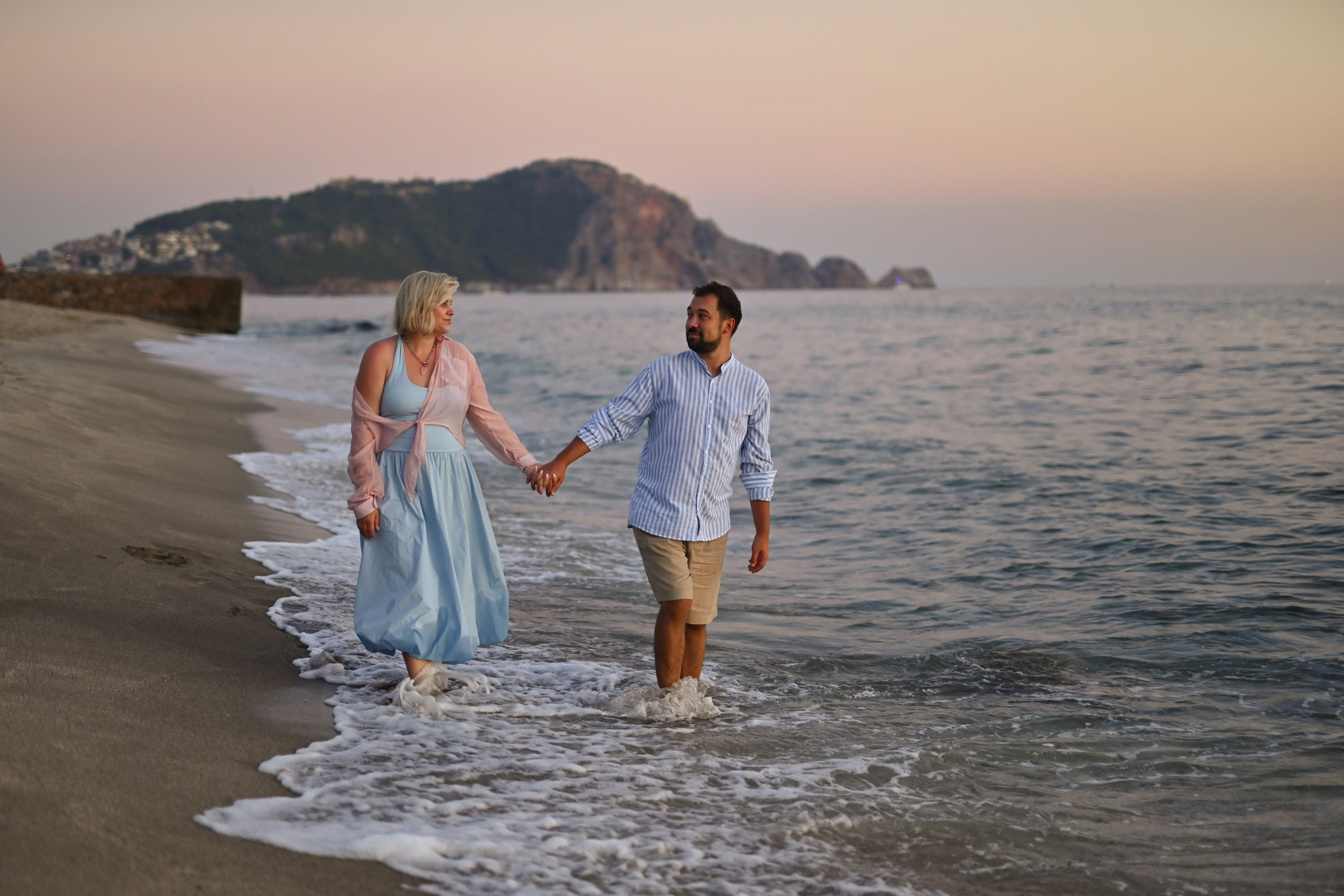 Love story на пляже Клеопатра. Photographer in Alanya, Side, Manavgat. Türkiye